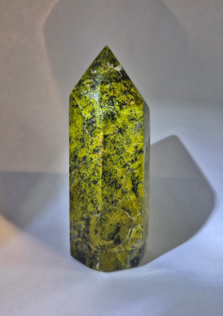Groene opaal toren, Verzamelen, Ophalen of Verzenden, Mineraal