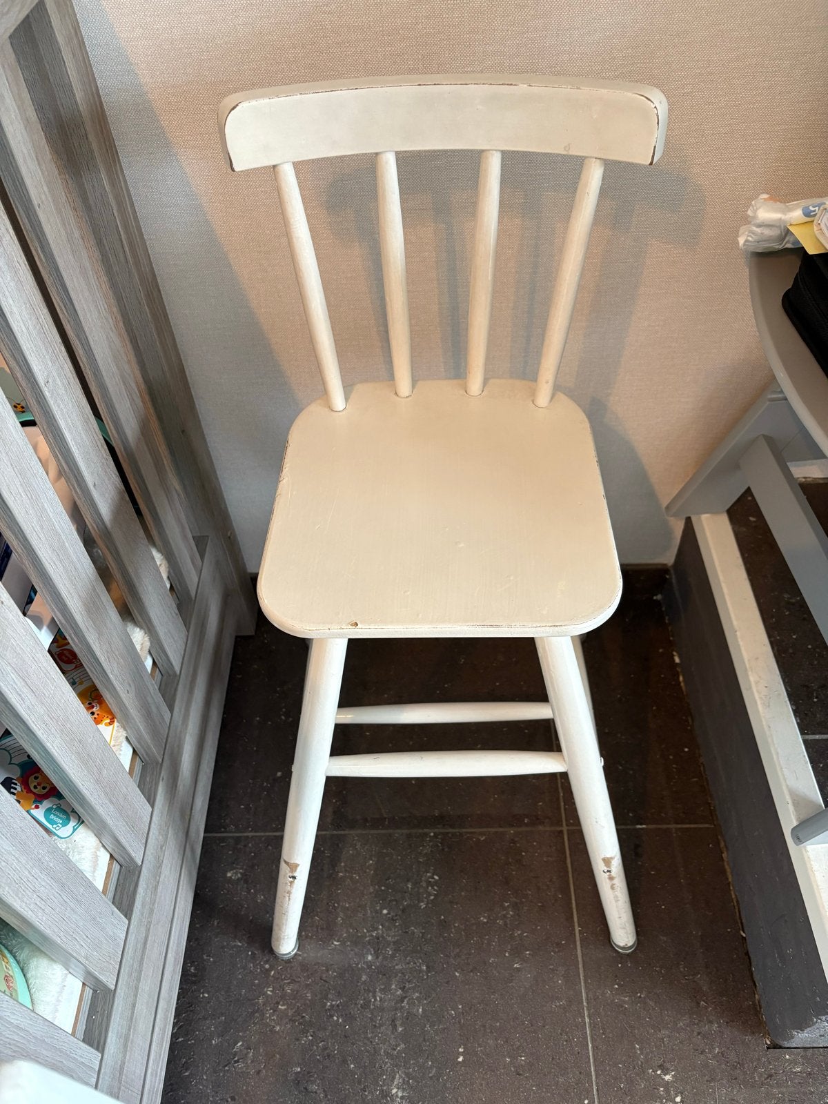 Witte houten stoel - Gebruikt, Huis en Inrichting, Stoelen, Ophalen, Gebruikt, Wit, Eén