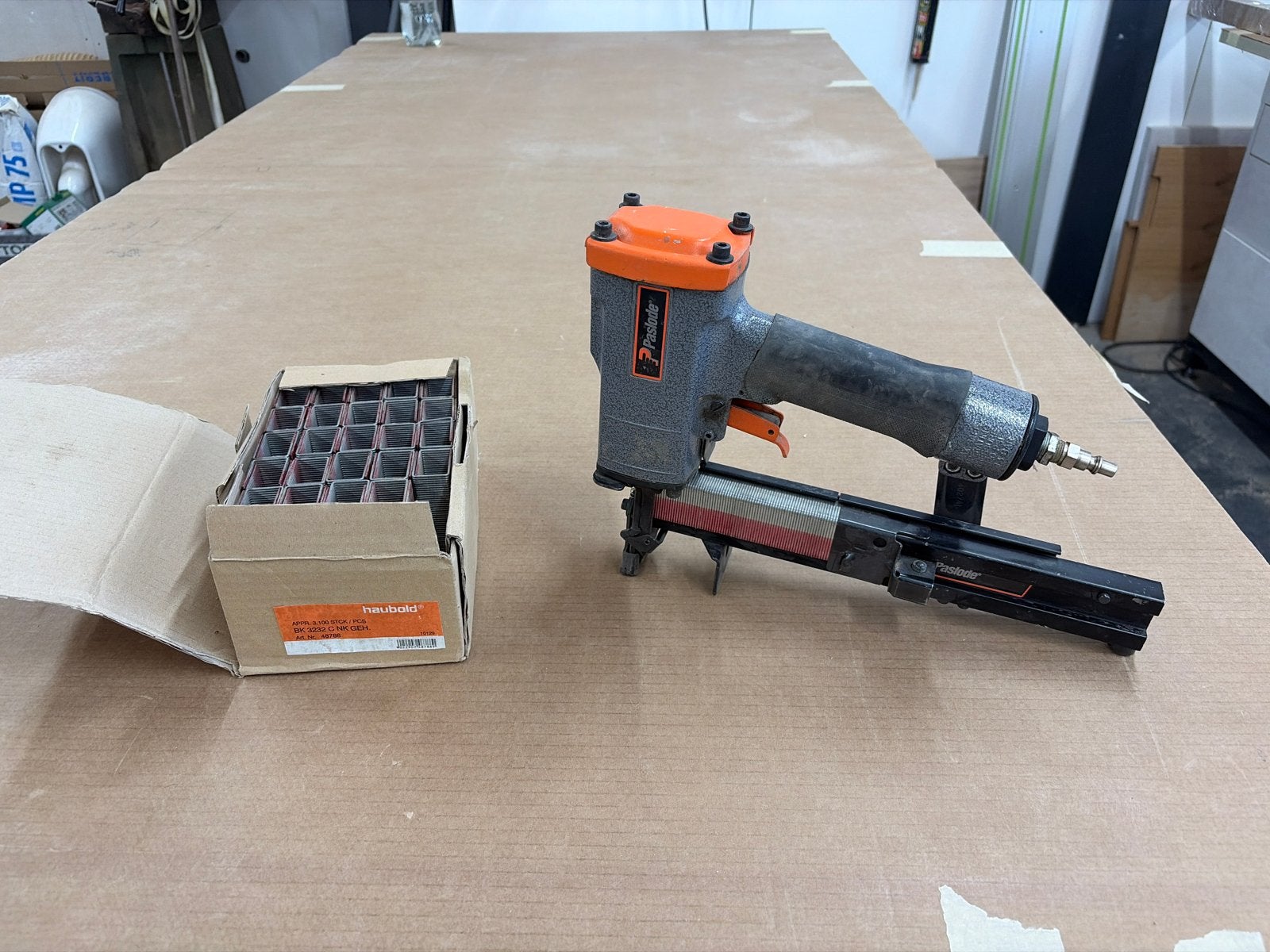 Pneumatische tacker met grote nieten- Haubold, Ophalen, Gebruikt, Tacker/nietmachine, Overige merken