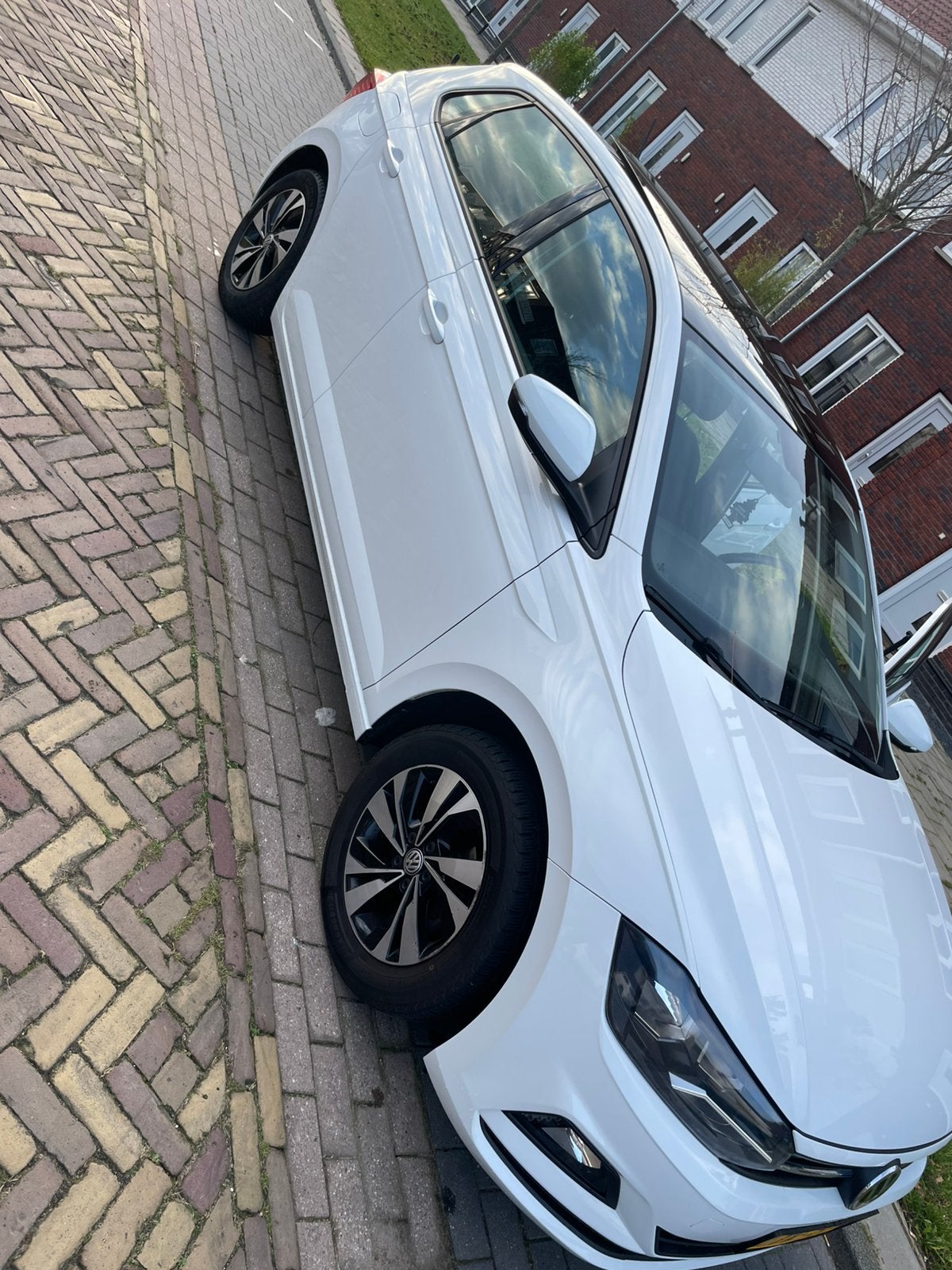 Volkswagen Polo 1.0 TSI 95pk 2018 Wit PANO/OPEN DAK!, Voorwielaandrijving, 40 €/maand, Wit, Origineel Nederlands