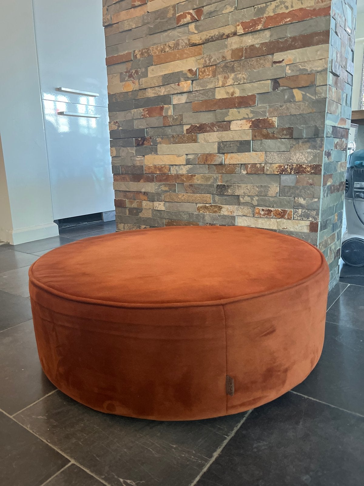 Poef Karwei 80 cm diameter - cognac roestbruin, Ophalen, Gebruikt, Rond, 75 tot 100 cm