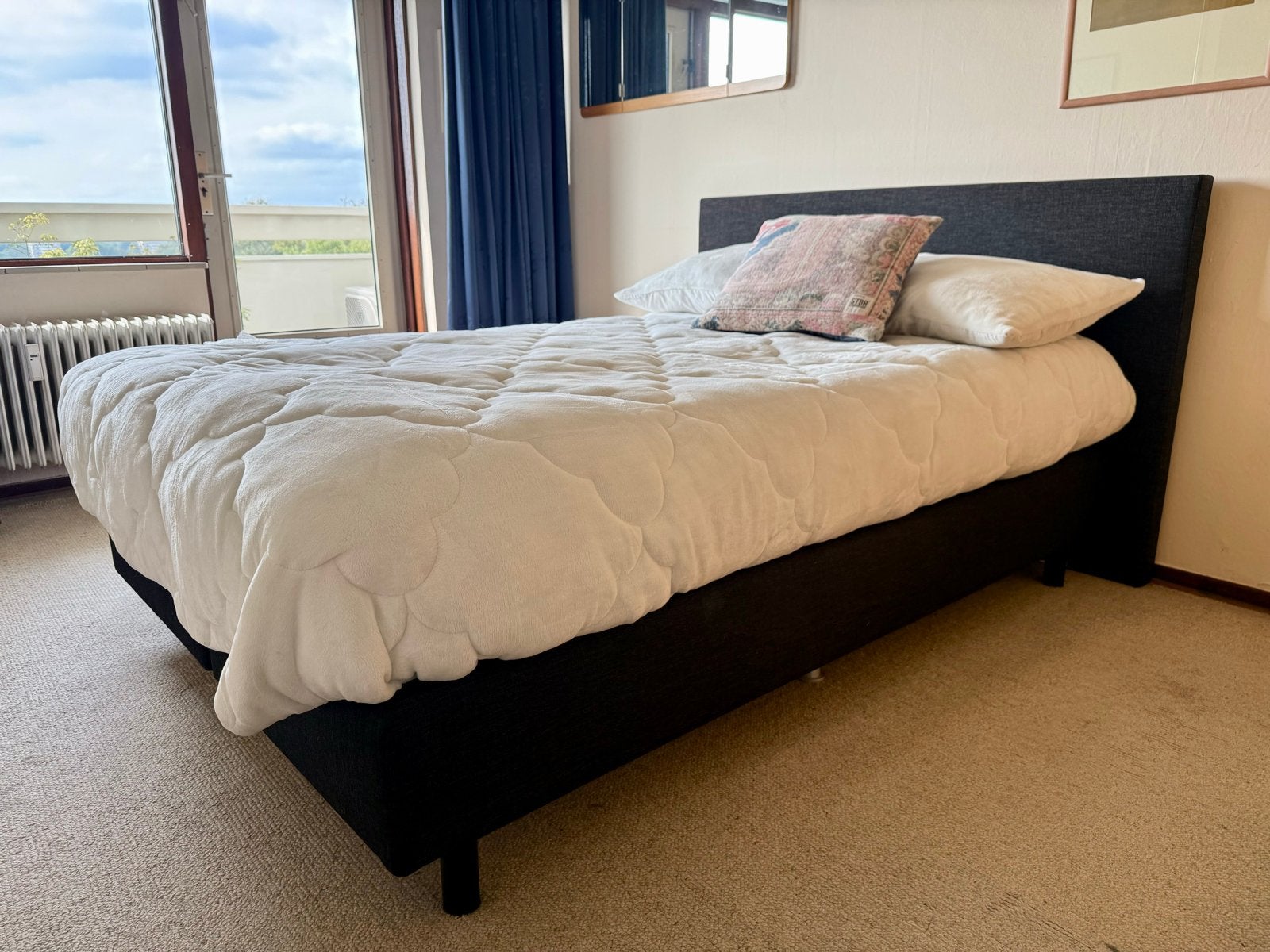 Comfortabel tweepersoonsbed met stoffen bekleding., Ophalen, Zwart, Tweepersoons, 140 cm