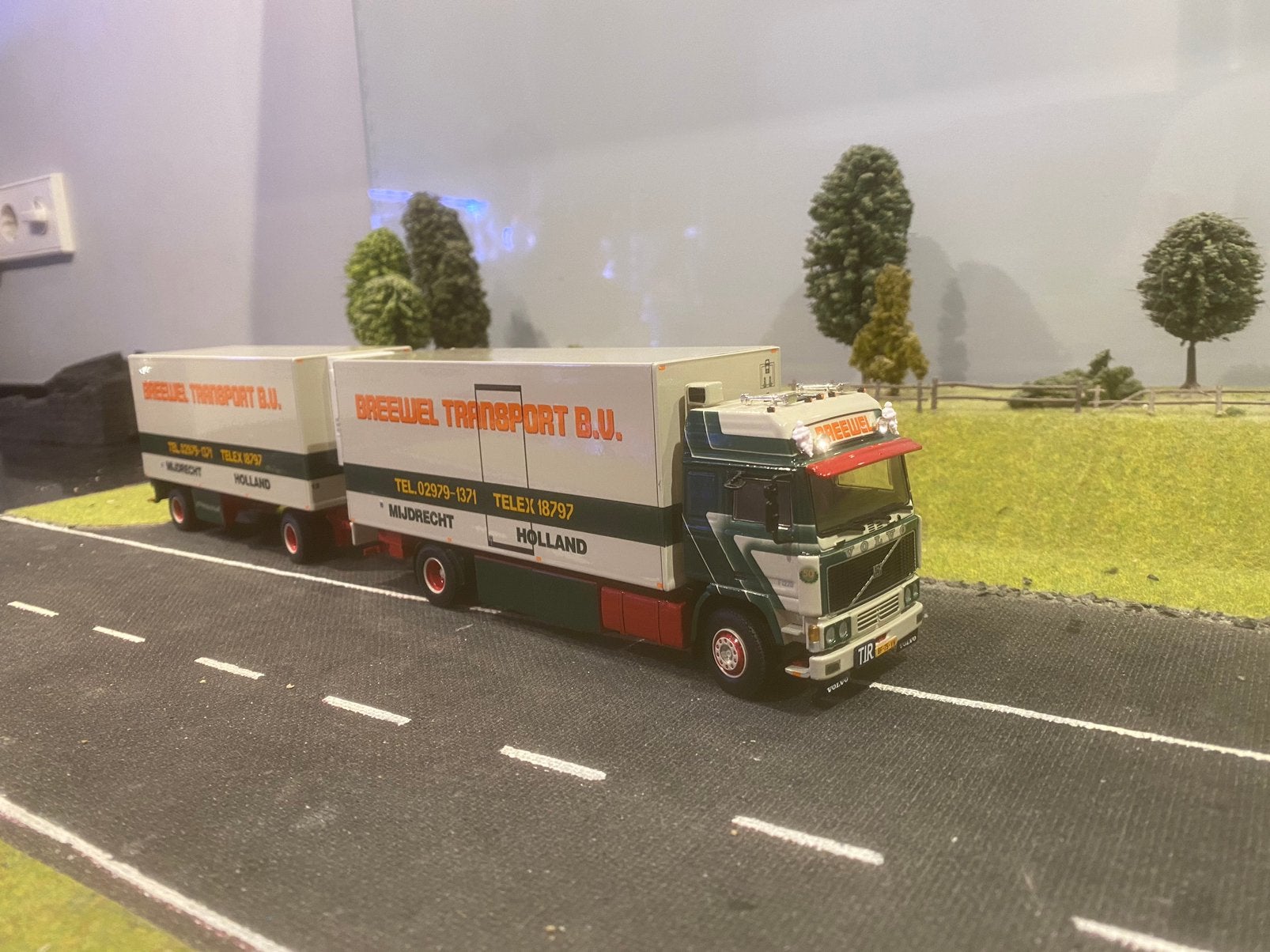 Volvo F12 moterwagen met aanhanger van Breewel, Ophalen of Verzenden, Nieuw, Bus of Vrachtwagen, Wsi