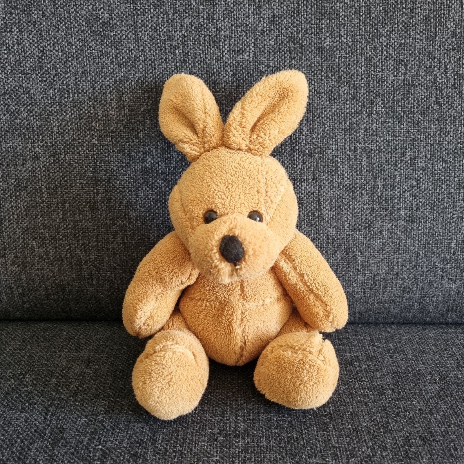 Bruin knuffel konijn sisi konijn rabbit haas, Ophalen of Verzenden, Konijn