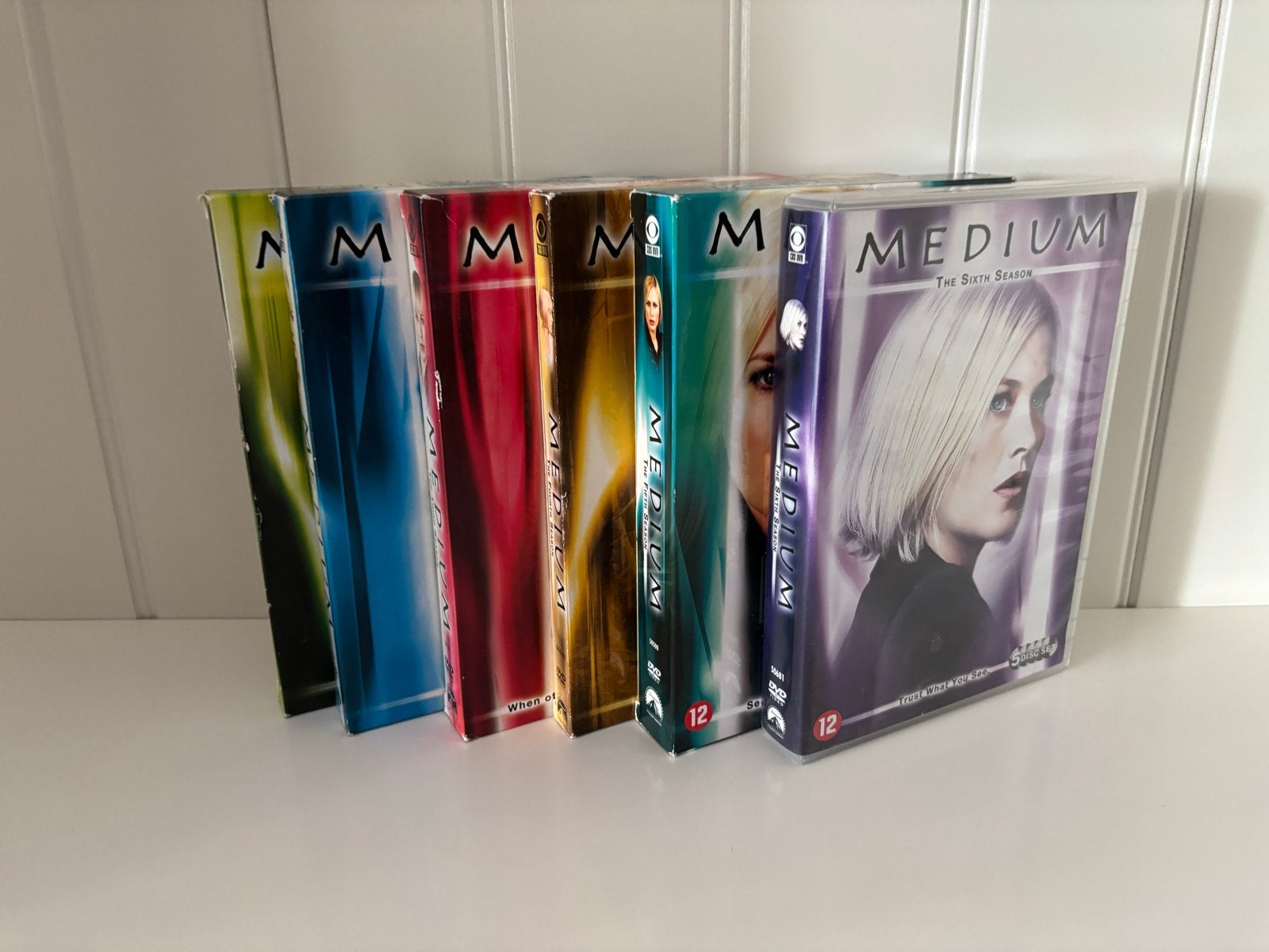 Medium - Seizoen 1 t/m 6 DVD Boxset, Cd's en Dvd's, Engels, Misdaad, Nederlands, Ophalen of Verzenden
