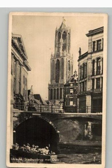 Utrecht Stadhuisbrug met Dom  uitg Gal. Modernes, Verzenden, 1940 tot 1960, Gelopen, Utrecht