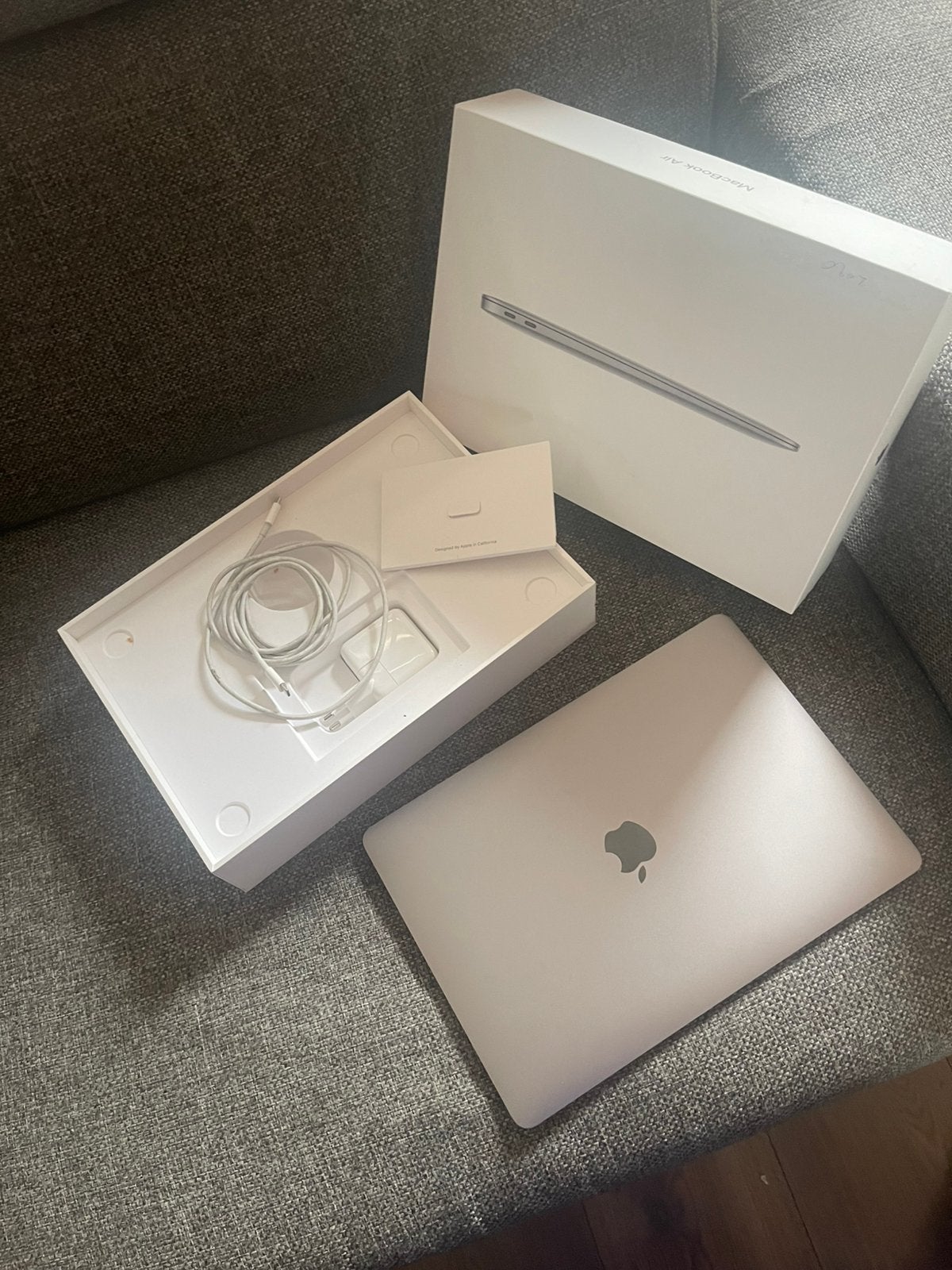 Te koop  MacBook Air Retina 13-inch uit eind 2019 zgan, 13 inch, Minder dan 2 Ghz, Ophalen of Verzenden, Zo goed als nieuw