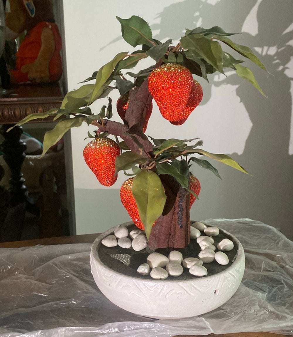 Strawberry tree / aardbei boom met swarovski stenen., Ophalen, Zo goed als nieuw