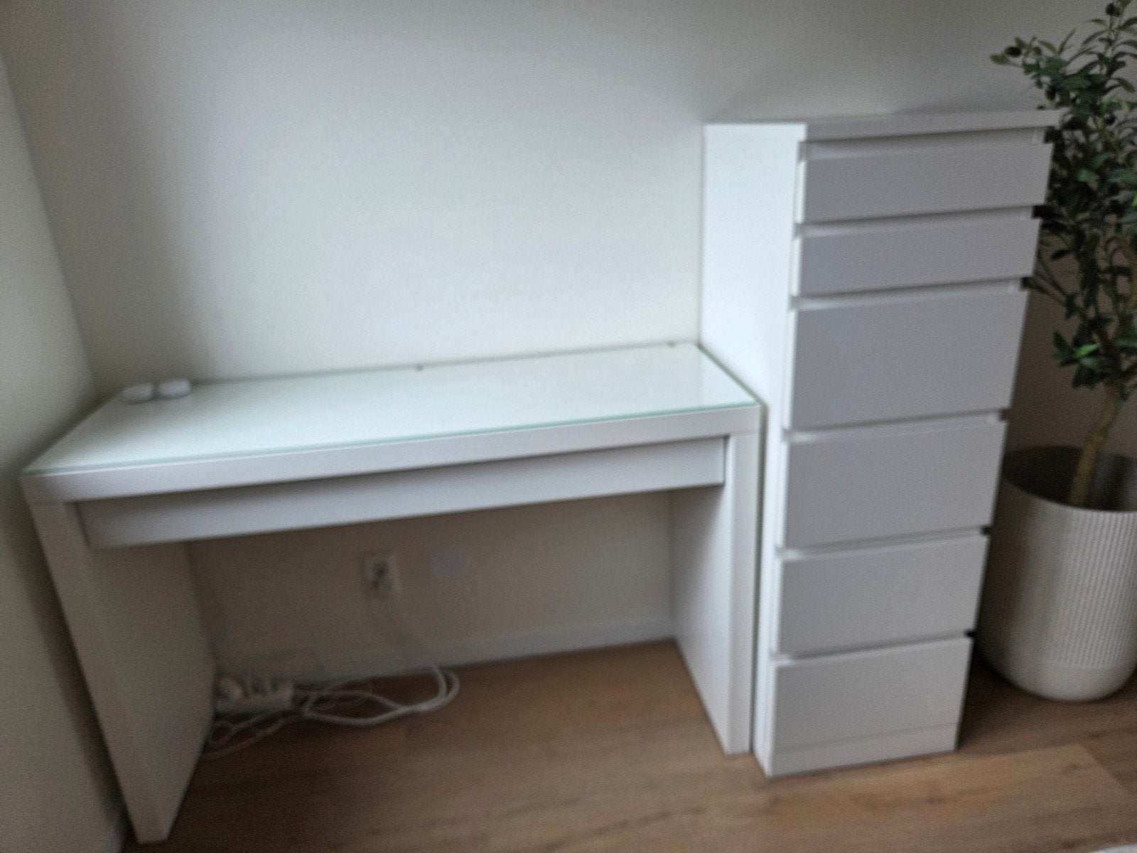 IKEA Malm kaptafel en ladekast, Huis en Inrichting, Tafels | Kaptafels, Ophalen, Overige materialen, Gebruikt, 100 tot 150 cm
