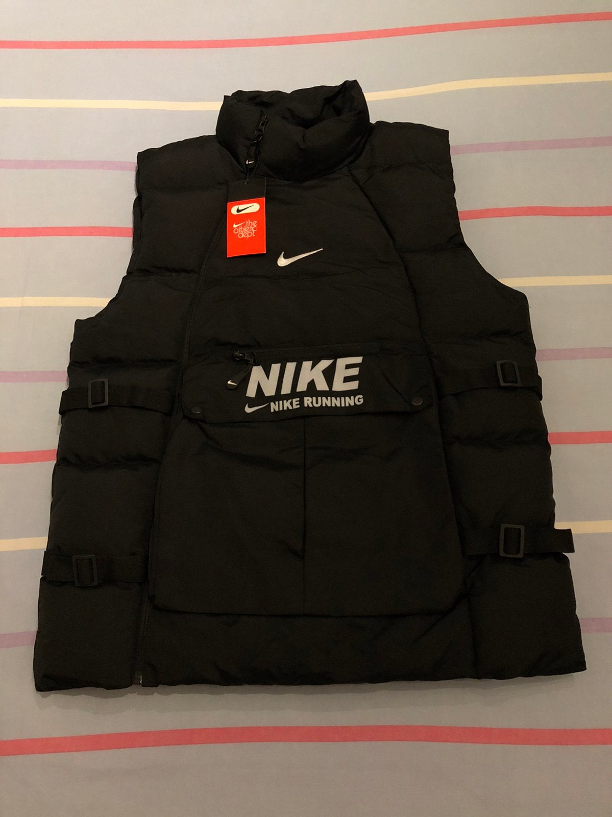 "Nike Runner Bodywarmer M "Nieuw", Kinderen en Baby's, Kinderkleding | Overige, Ophalen of Verzenden, Nieuw, Nike, Jongen of Meisje