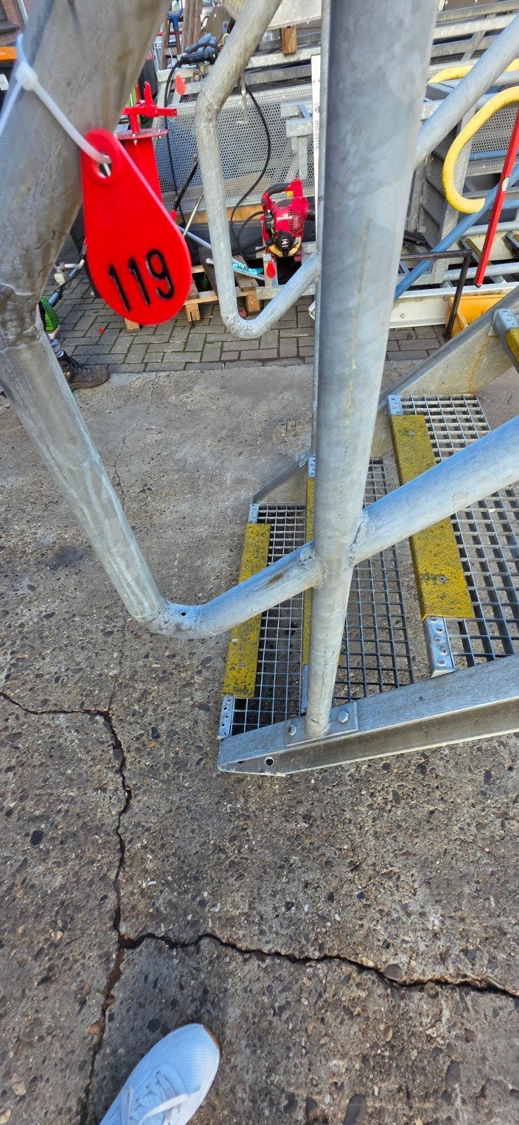 stalen trap gegalv. hoog 4.05mtr nor119, Doe-het-zelf en Verbouw, Ophalen of Verzenden, 2 tot 4 meter