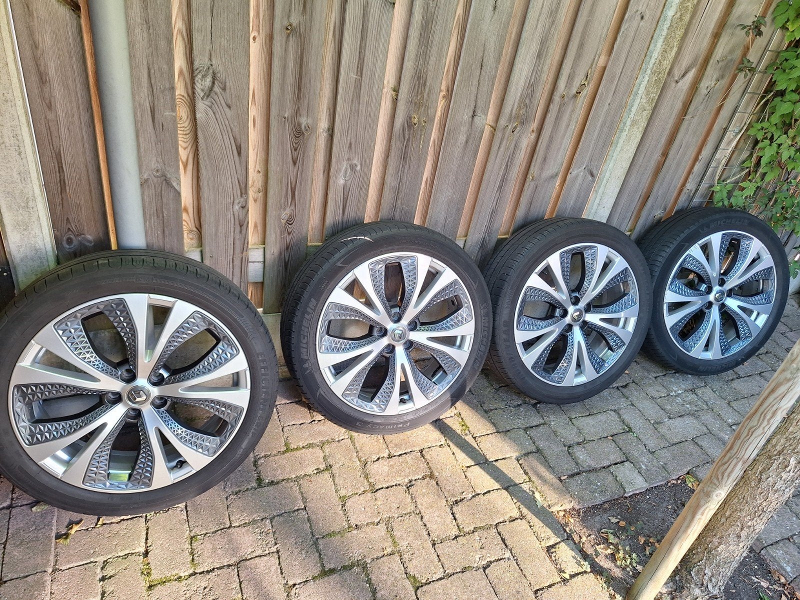 Renault scenic 4 set LM velgen met zomerbanden, Auto-onderdelen, Banden en Velgen, Ophalen, Gebruikt, Banden en Velgen, Personenwagen