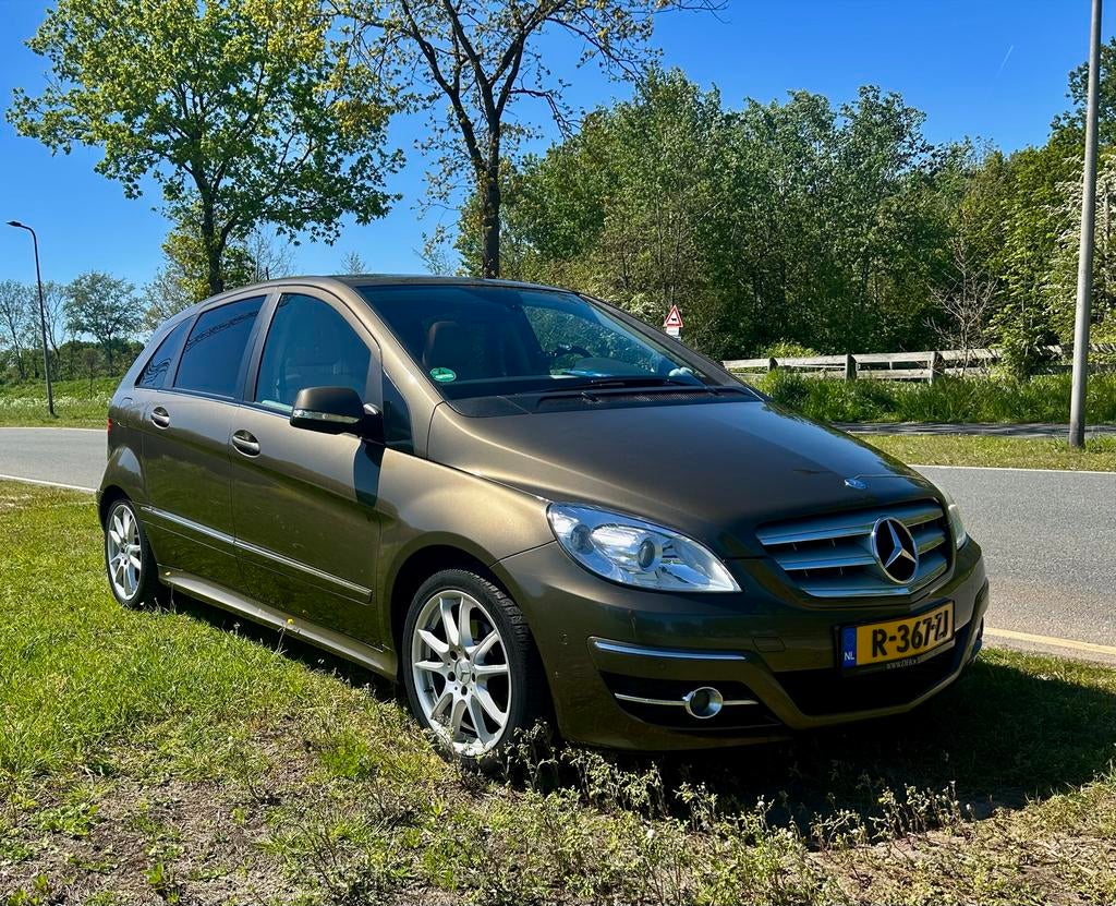Mercedes-Benz Mercedes 2008 Bruin, Auto's, Mercedes-Benz, Voorwielaandrijving, Stof, Beige, 4 cilinders