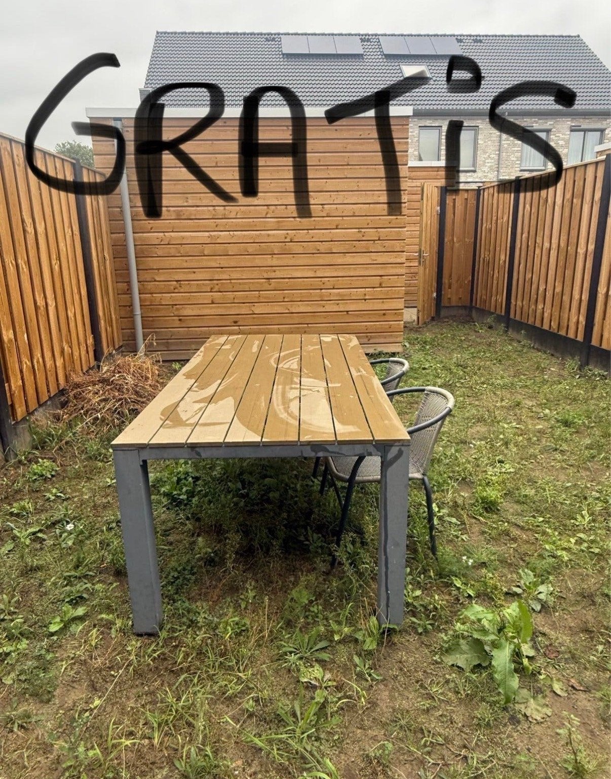 Gratis tuinset: tafel en 6 stoelen, Ophalen, Gebruikt, Rechthoekig, Hout