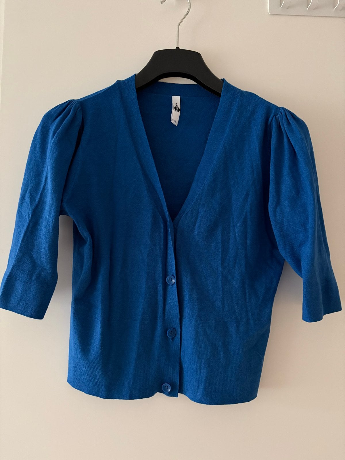 Blauw gebreid vestje met korte mouw maat S, Kleding | Dames, Ophalen of Verzenden, Zo goed als nieuw, Maat 36 (S), Blauw