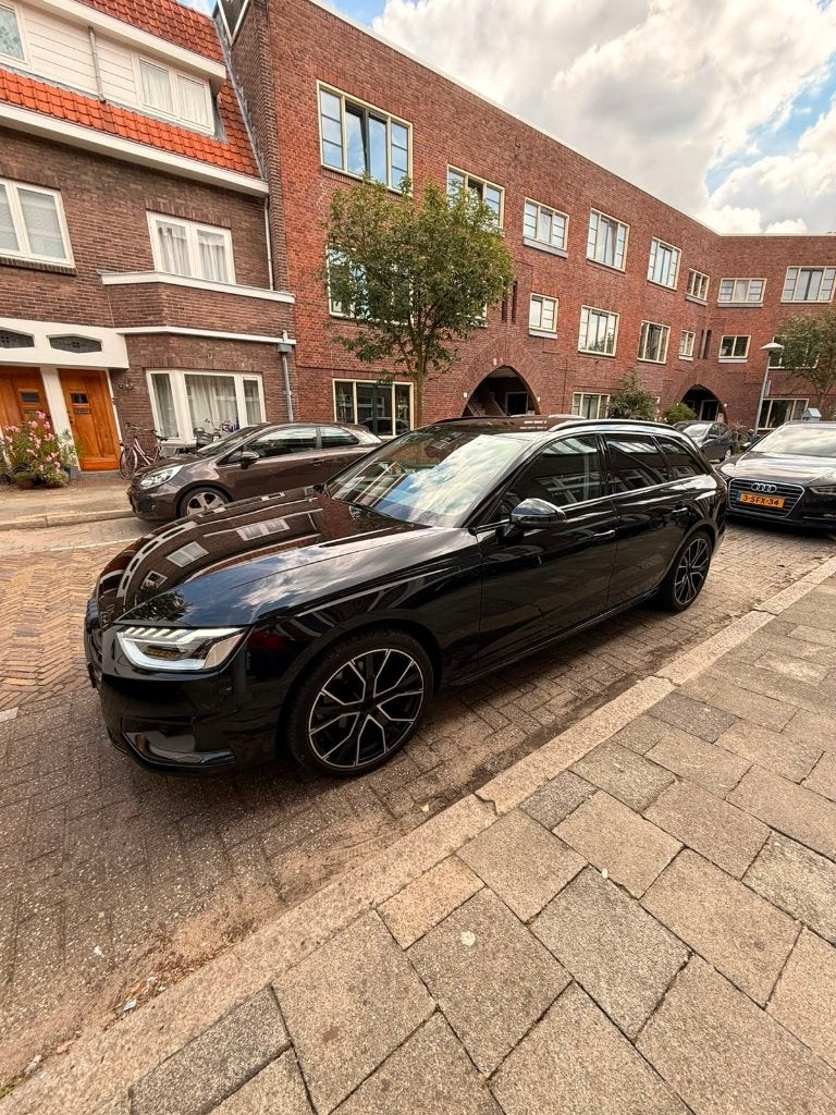 Audi A4 35 Tfsi 150pk S Tronic 2020 Zwart, Auto's, Zwart, 4 cilinders, 1984 cc, A4