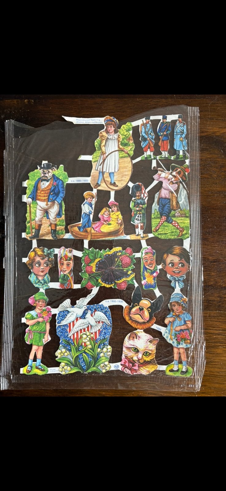 Bijna compleet vintage vel 1585, mist 1 plaatje, Verzamelen, Poesieplaatjes, Ophalen of Verzenden