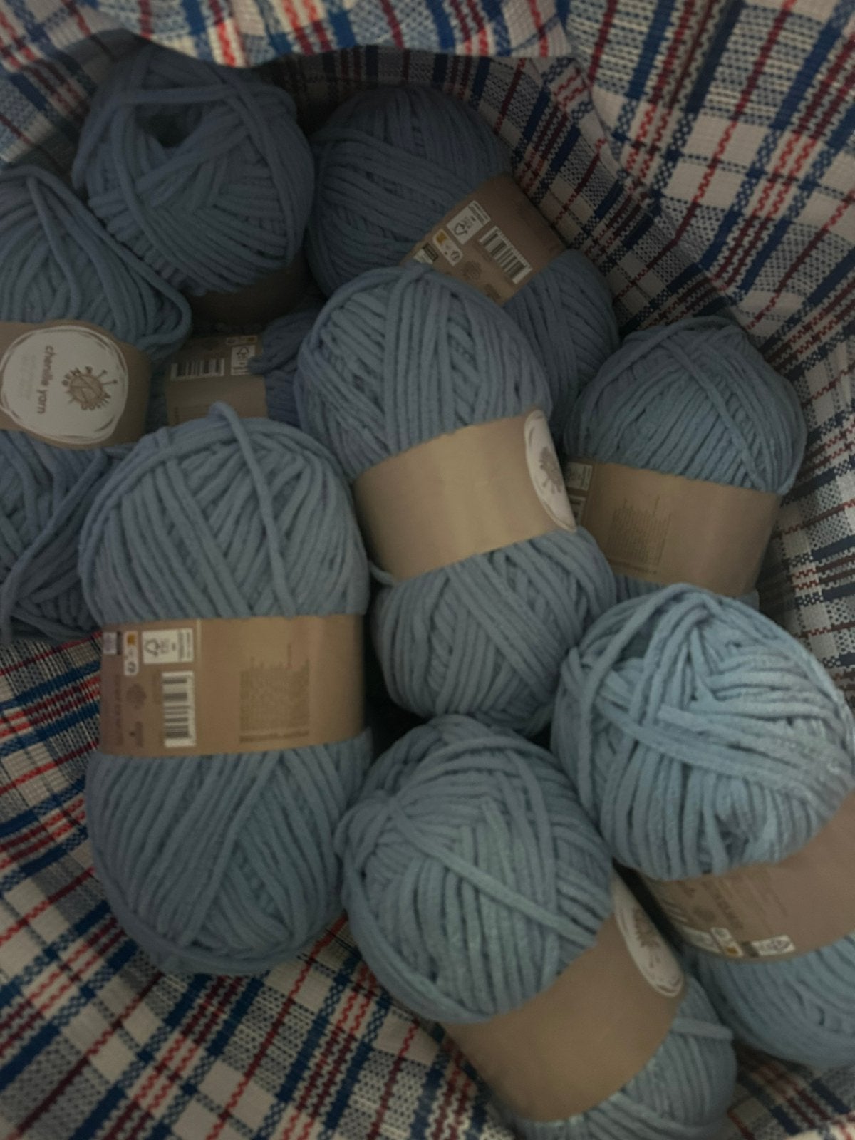 20 stuks lichtblauw chenille garen, Ophalen of Verzenden, Zo goed als nieuw, Breien of Haken, Wol of Garen