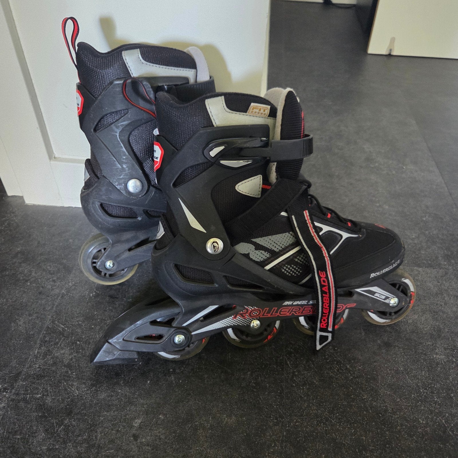 Zetrablade Rollerblade - Maat 43 - Zeer weinig gebruikt, Sport en Fitness, Skeelers, Ophalen, Zo goed als nieuw, Inline skates 4 wielen