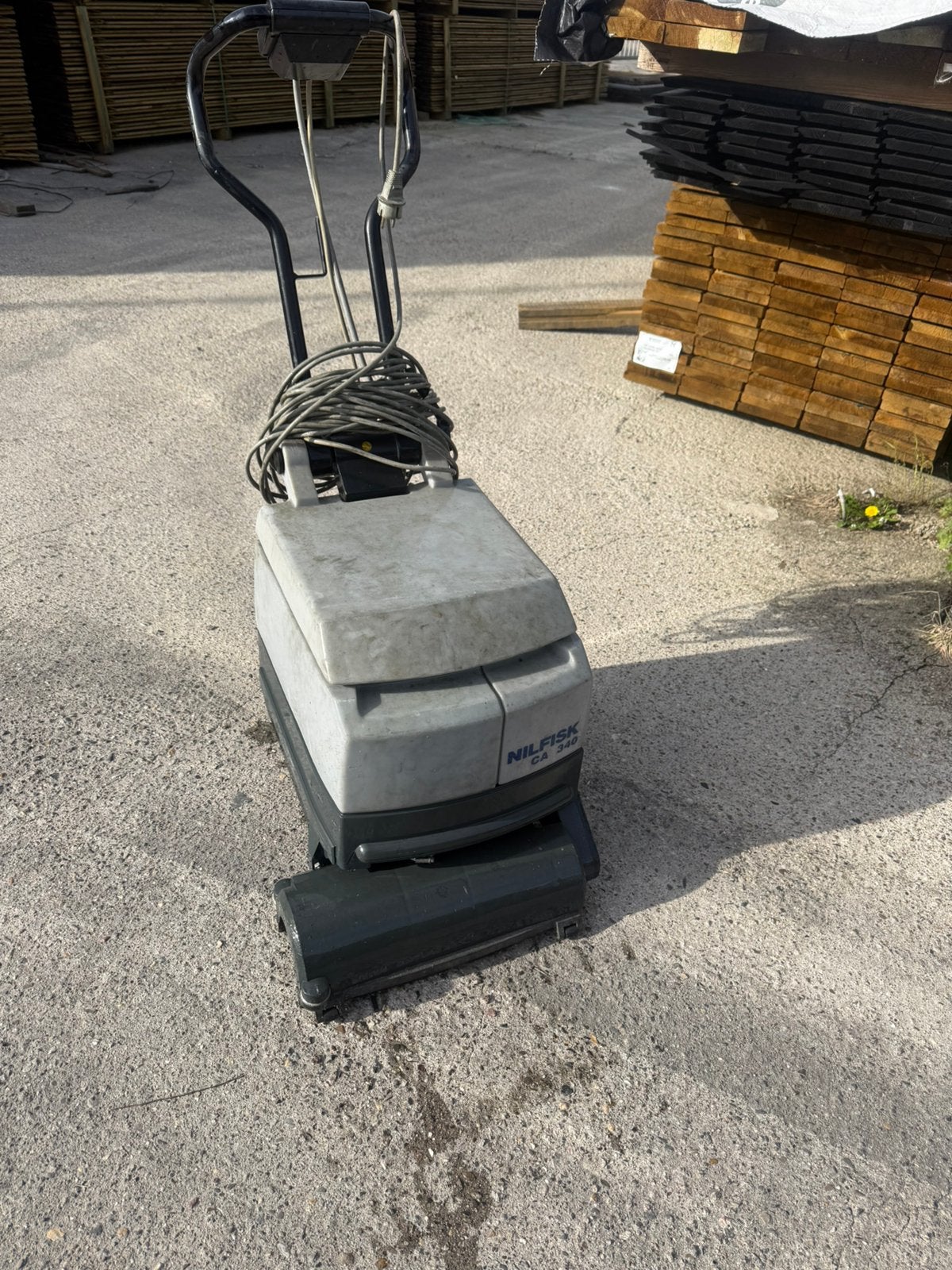 Nilfisk ca 340, Doe-het-zelf en Verbouw, Ophalen, Gebruikt, Schrobmachine