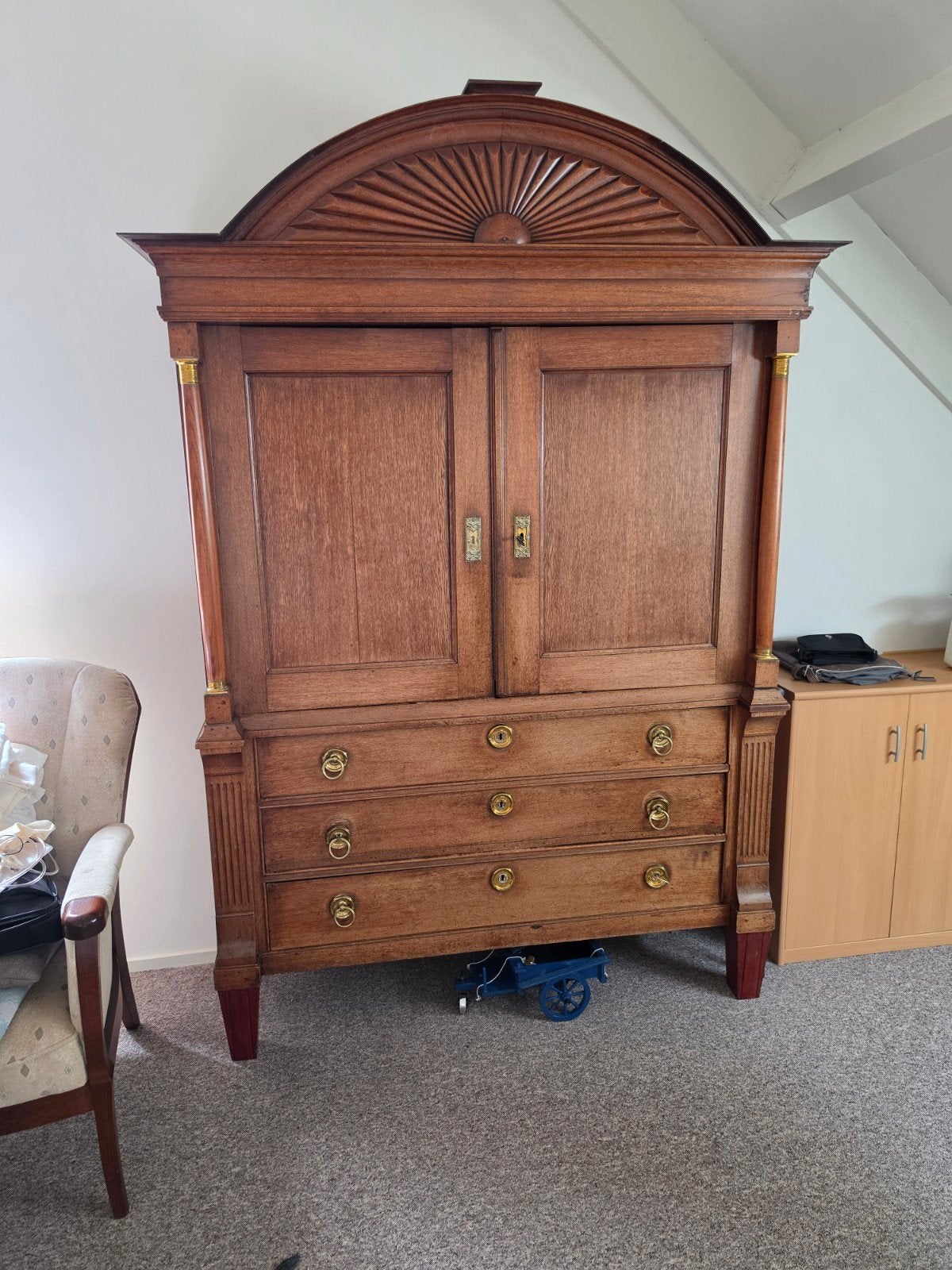 Antiek Drents kabinet, Antiek en Kunst, Ophalen