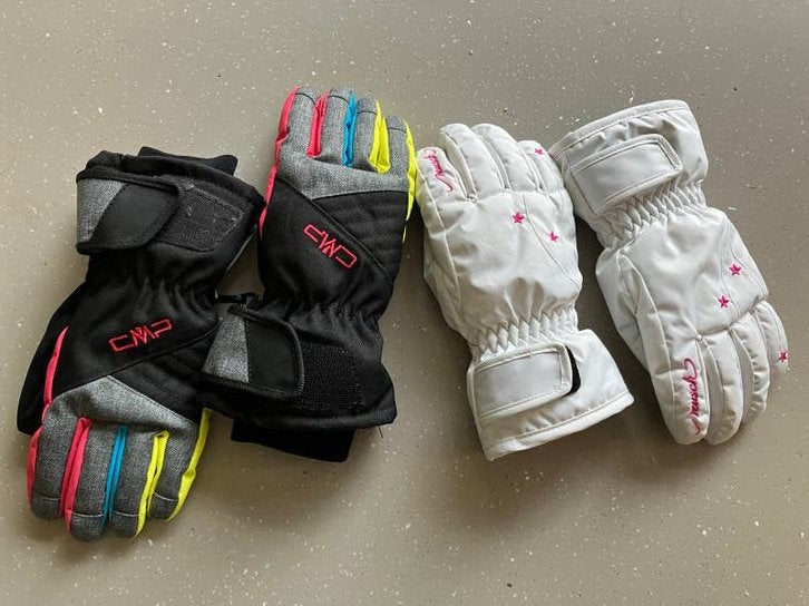 Skihandschoenen Reusch maat 4 en CMP maat 4,5, Kinderen en Baby's, Ophalen of Verzenden, Zo goed als nieuw, Meisje, Handschoenen