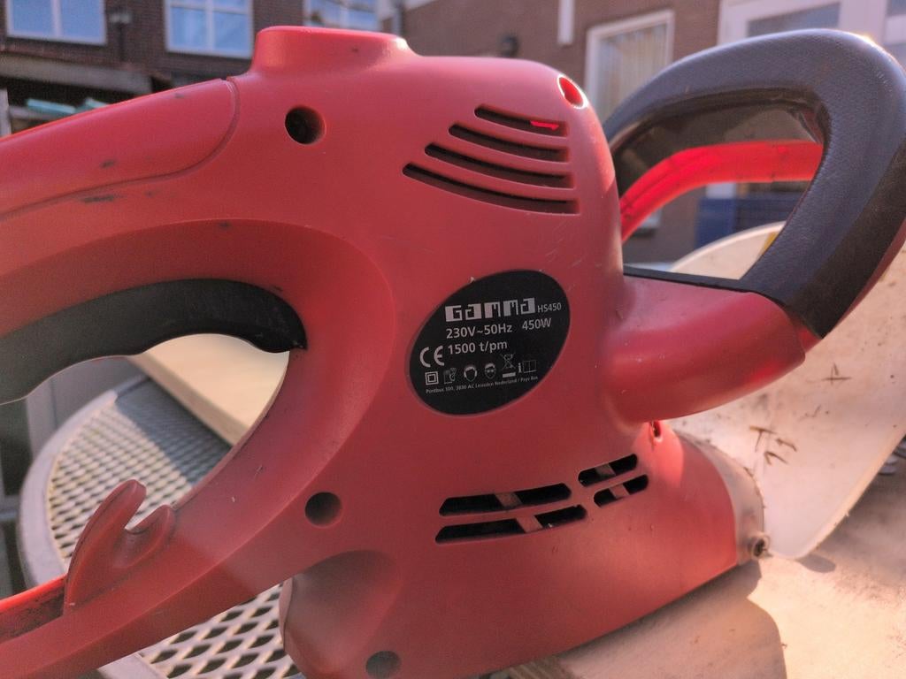 Gamma heggenschaar 230V - werkt prima, Tuin en Terras, Ophalen, Gebruikt, Elektrisch, Gamma