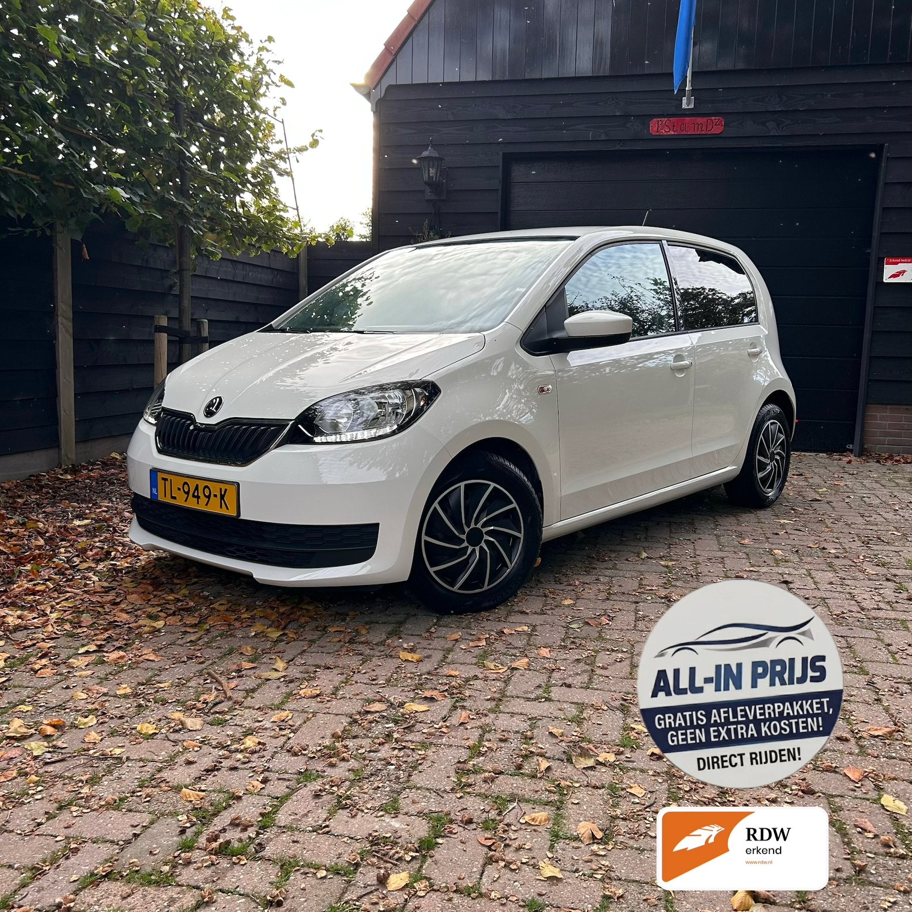 Skoda Citigo 1.0 Greentech Style | Cruise | BT | Luxe Interi, Auto's, Stof, 4 stoelen, Wit, Origineel Nederlands