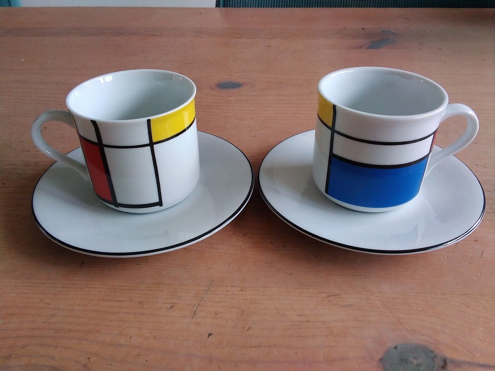 Könitz Mondriaan kop en schotels, Huis en Inrichting, Verzenden, Porselein, Overige stijlen, Kop(pen) en/of Schotel(s)
