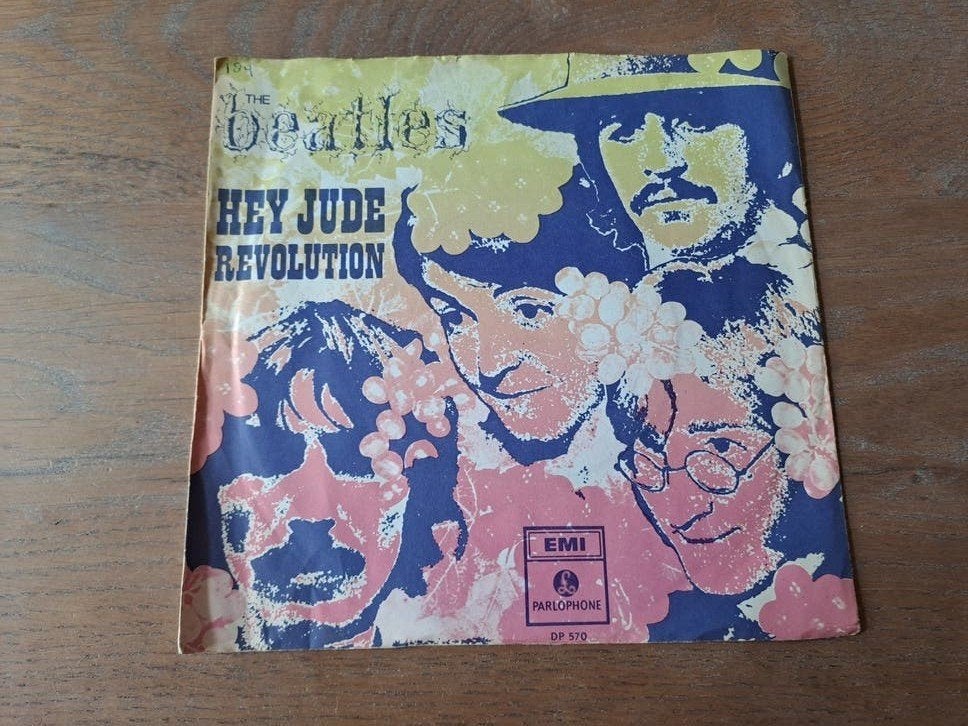 The Beatles - Hey Jude / Revolution 7 inch vinyl single, Cd's en Dvd's, Gebruikt, Originele persing, 7 inch, Ophalen of Verzenden