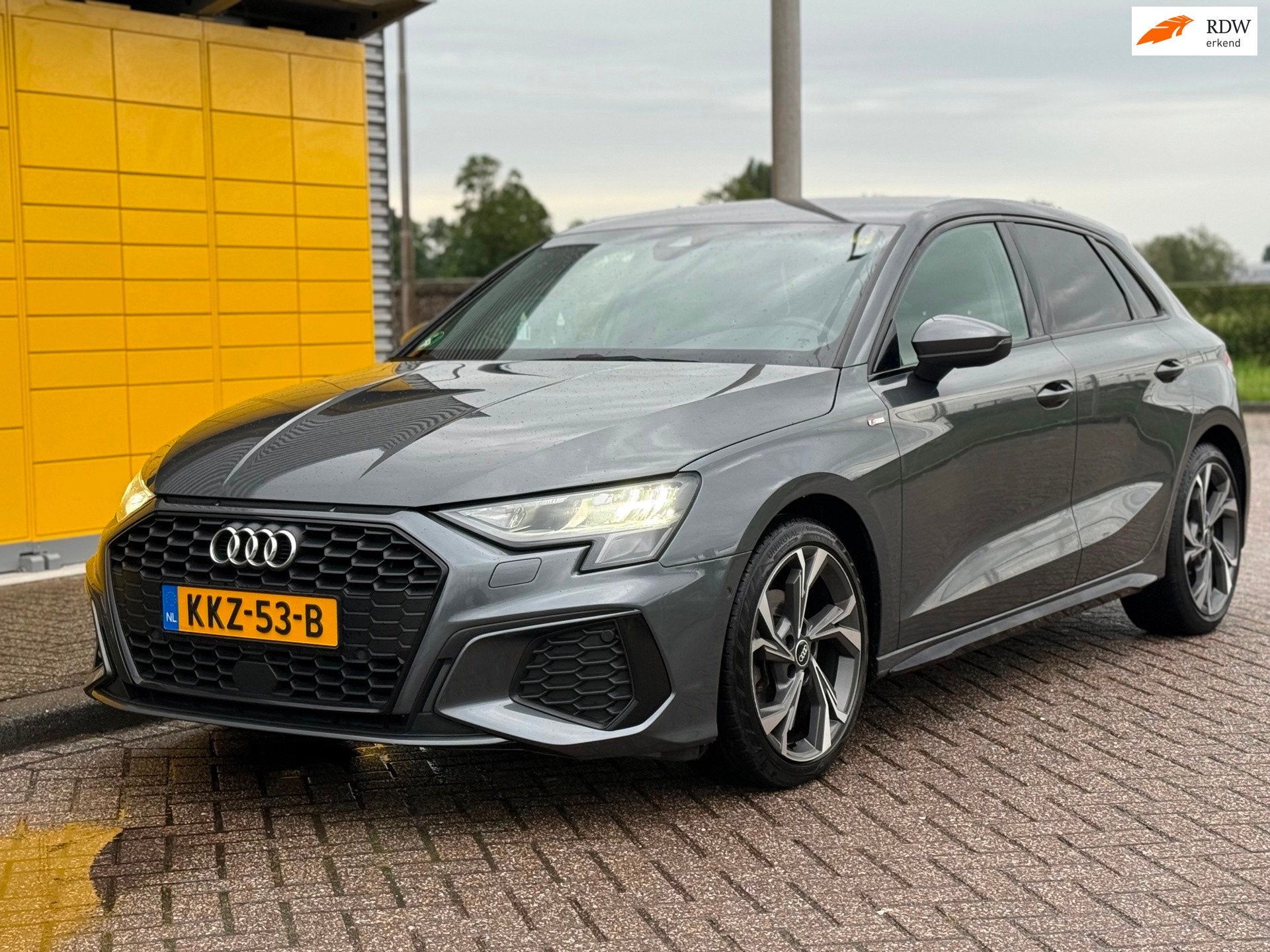 Audi A3 SPORTBACK 30 TFSI S-Line edition Virtual LED Leer La, Auto's, Gebruikt, Leder, Bedrijf, 19 km/l