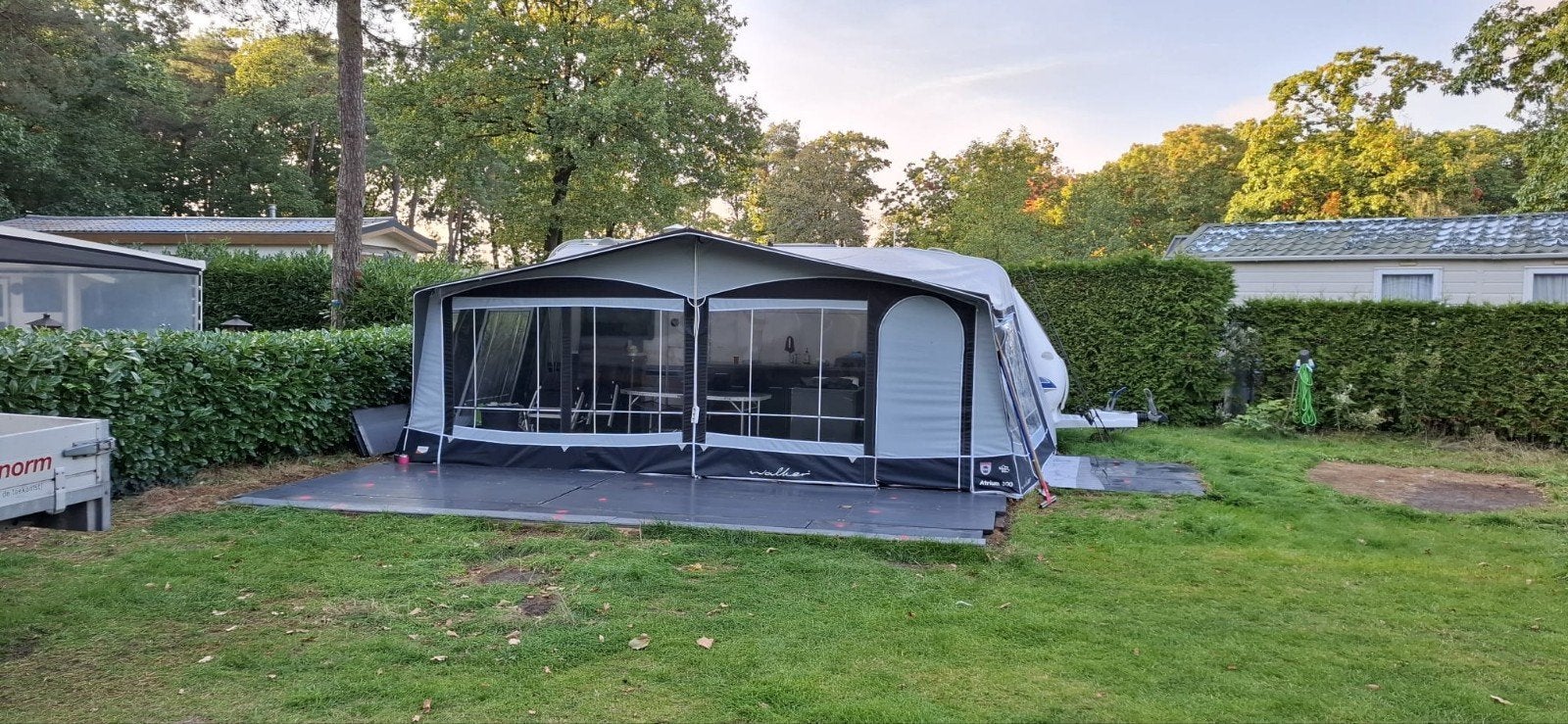 Vaste vloer voor caravan, ideaal voor seizoensplek, Ophalen, Gebruikt