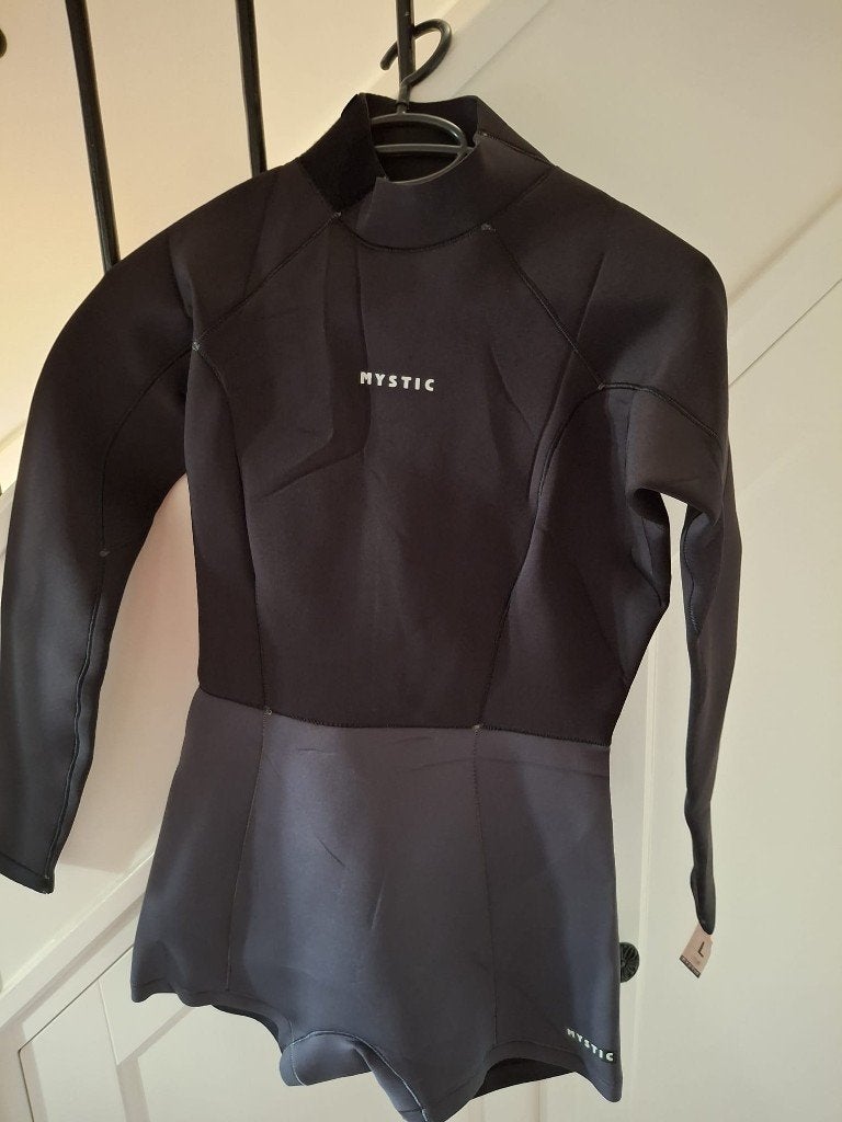 Mystic Lunar Longarm Shorty 2/2 Frontzip Women Wetsuit Dames, Wetsuit, Mystic, Mystic, Nieuw