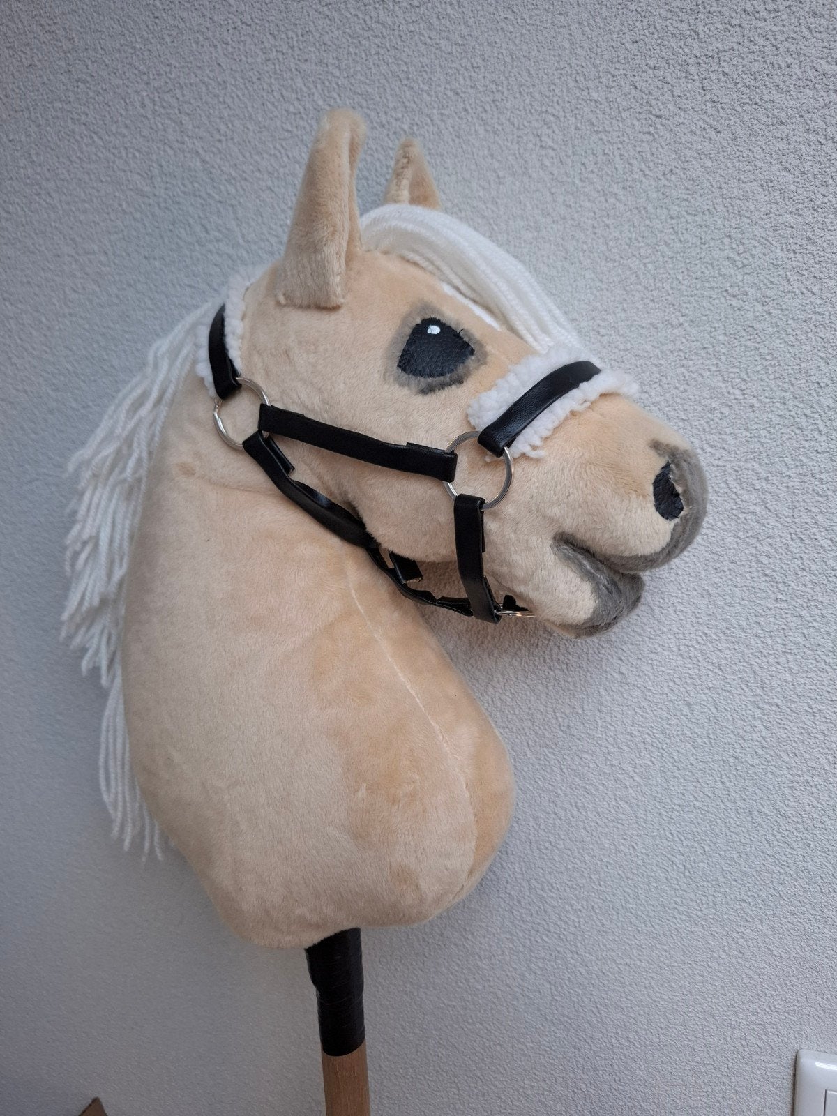 hobbyhorse beige+wit SBN in nieuwstaat, Ophalen of Verzenden, Zo goed als nieuw