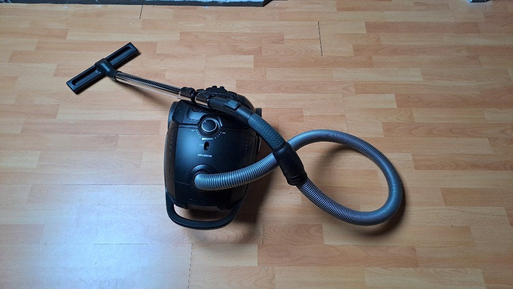 Inventum stofzuiger - Zo goed als nieuw, 9m snoer, Overige merken, Geschikt voor harde vloeren, Zo goed als nieuw, Sledestofzuiger