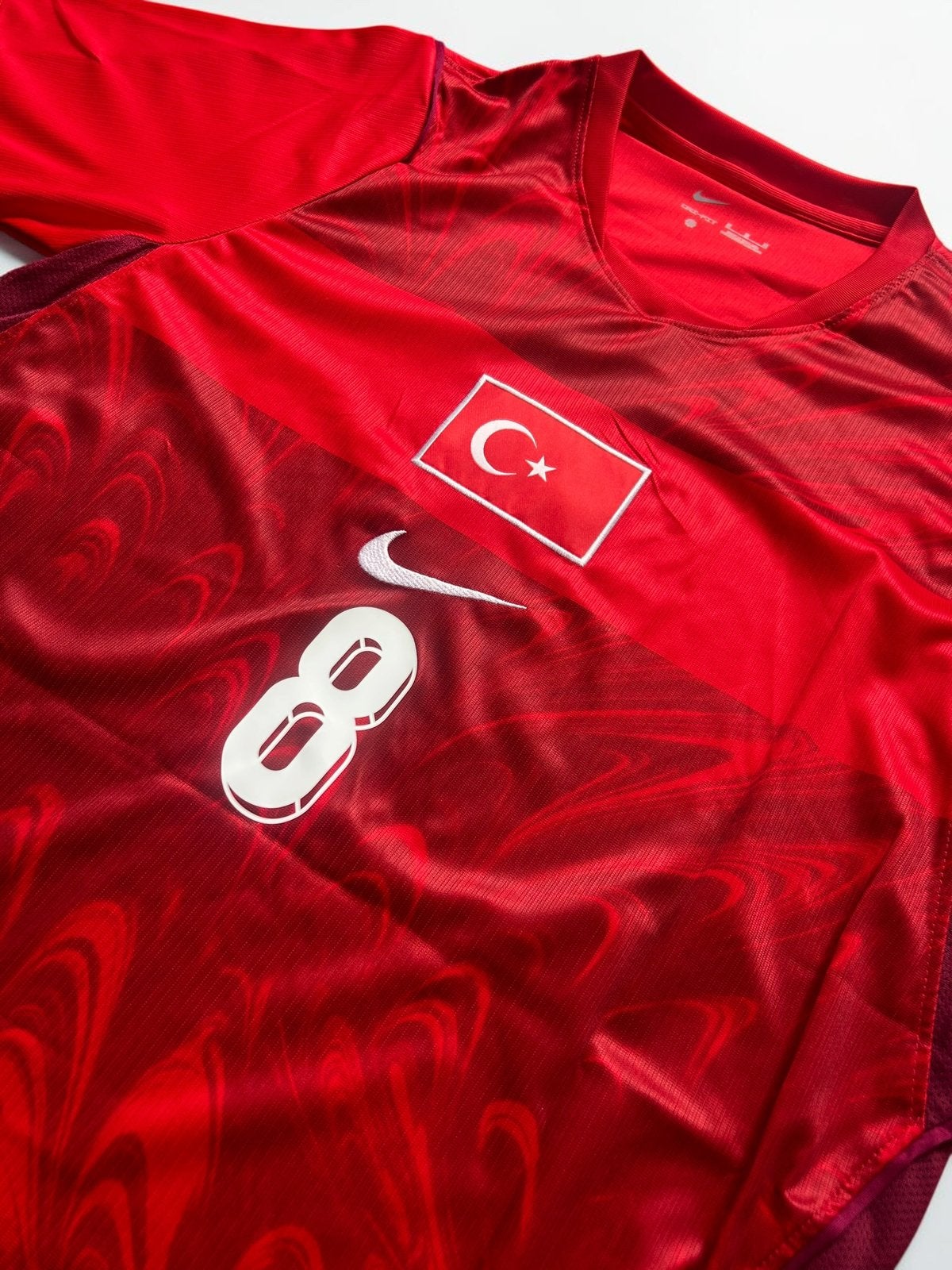 WK Turkije Voetbal Shirt (L) #8 Arda Guler, Sport en Fitness, Voetbal, Maat L, Ophalen of Verzenden, Zo goed als nieuw, Shirt