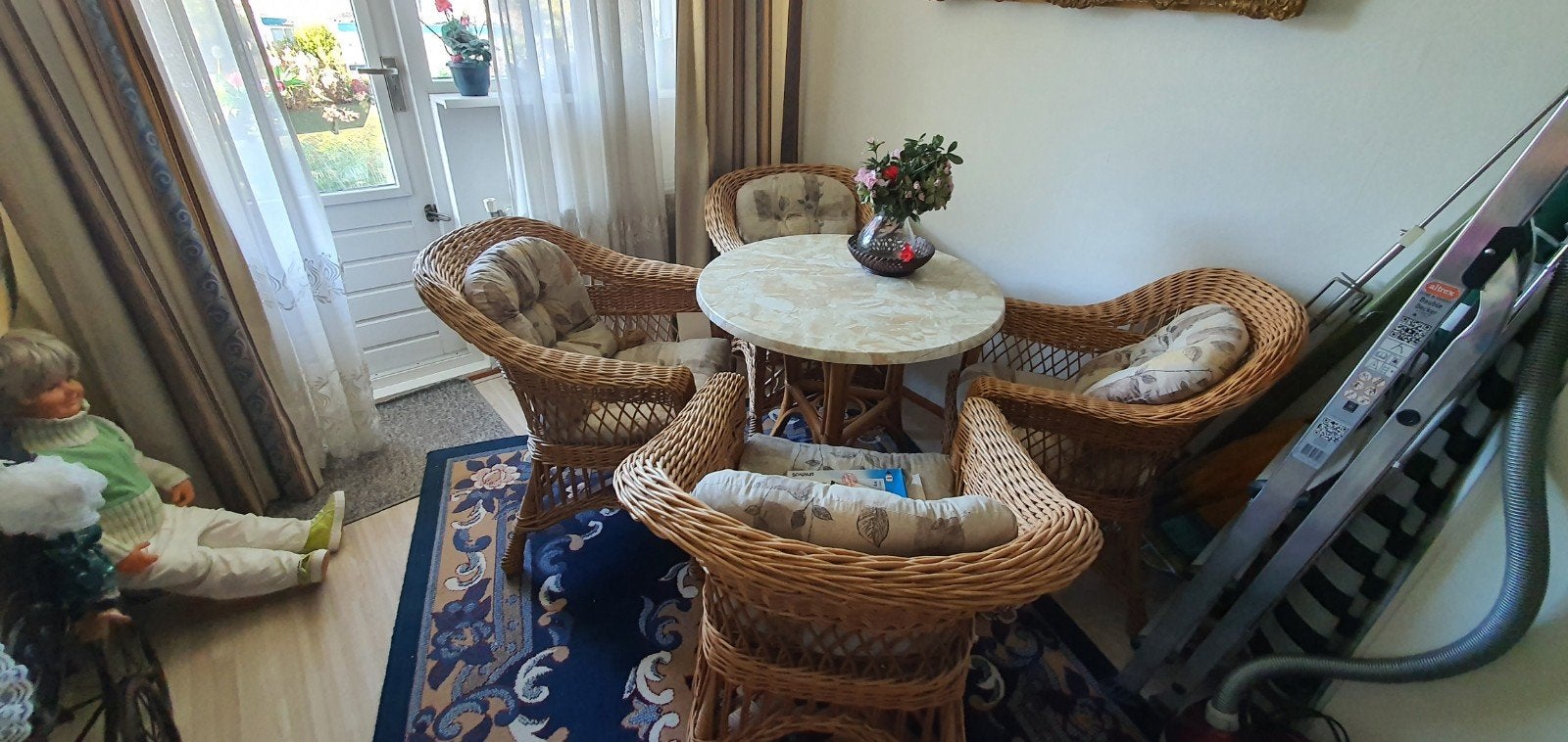 Mooie rotan eethoek, voor binnen of buiten, Huis en Inrichting, Ophalen, 4 tot 6 stoelen