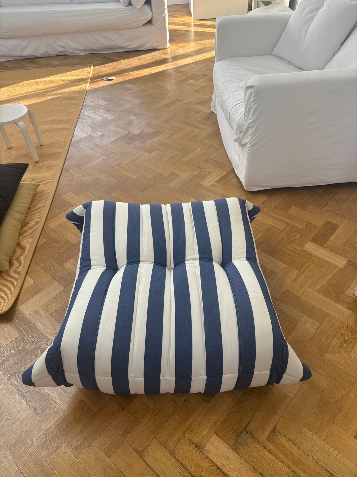 Ligne Roset Togo Poef/Pouf, Ophalen, Gebruikt, Blauw, Eén