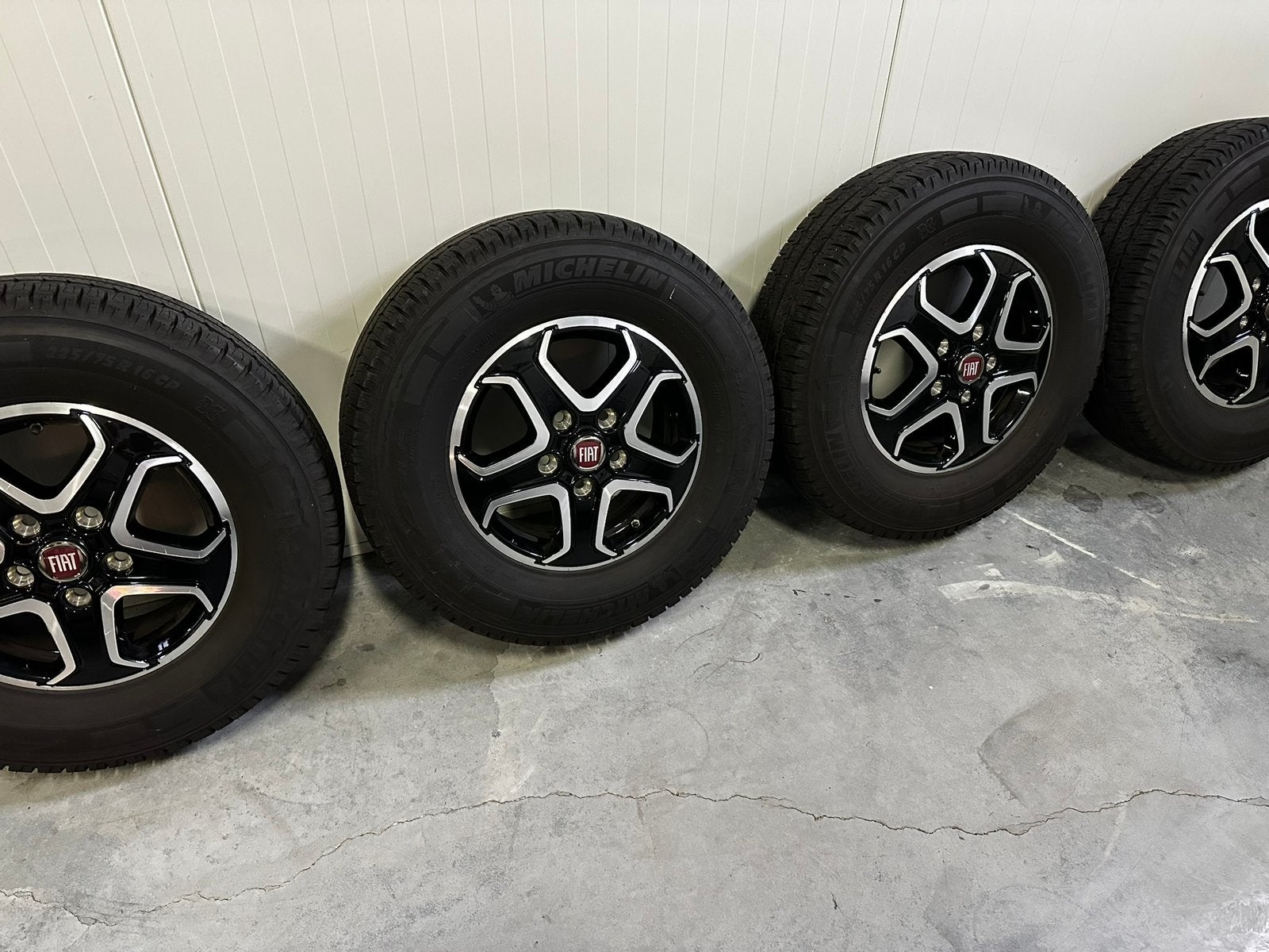 Camper banden Michelin Agilis 225/75 R 16 CP 116Q, Ophalen, Zo goed als nieuw
