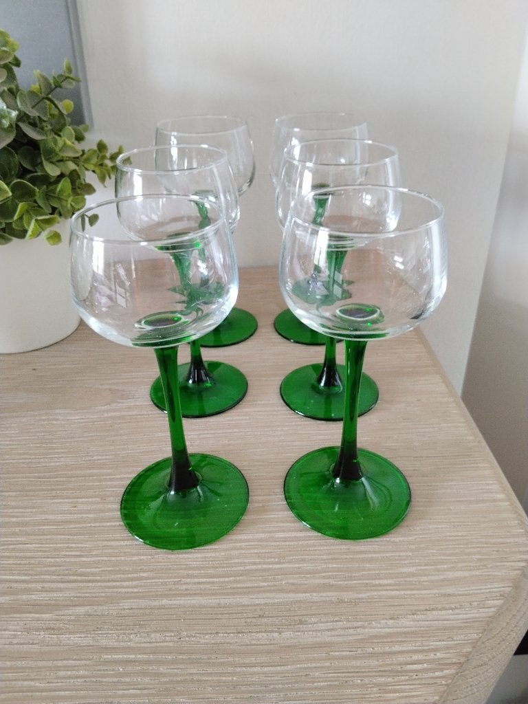 6 vintage Luminarc wijnglazen op voet, Verzamelen, Glas en Borrelglaasjes, Ophalen of Verzenden, Zo goed als nieuw, Overige typen