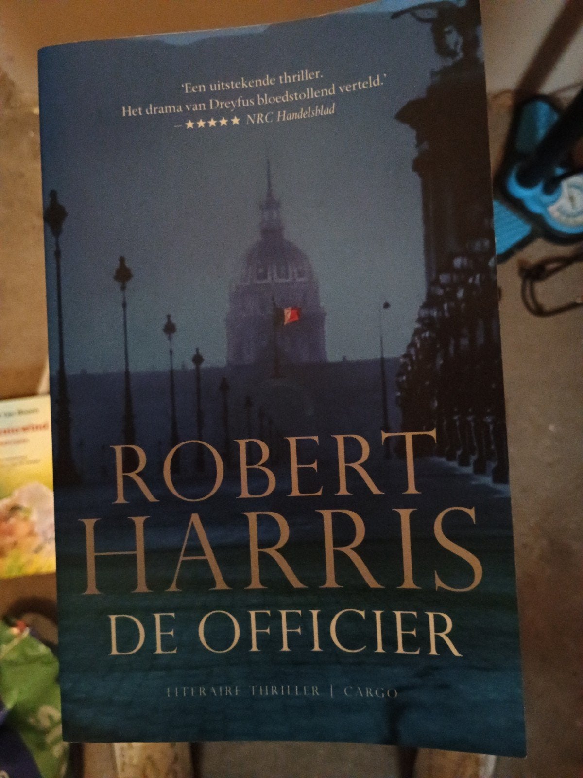 Robert Harris - De officier, Boeken, Ophalen of Verzenden, Zo goed als nieuw, Robert Harris