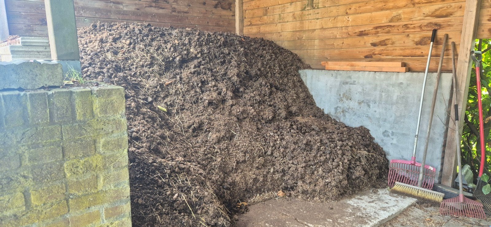 Paardenmest mest voor de tuin, Ophalen of Verzenden