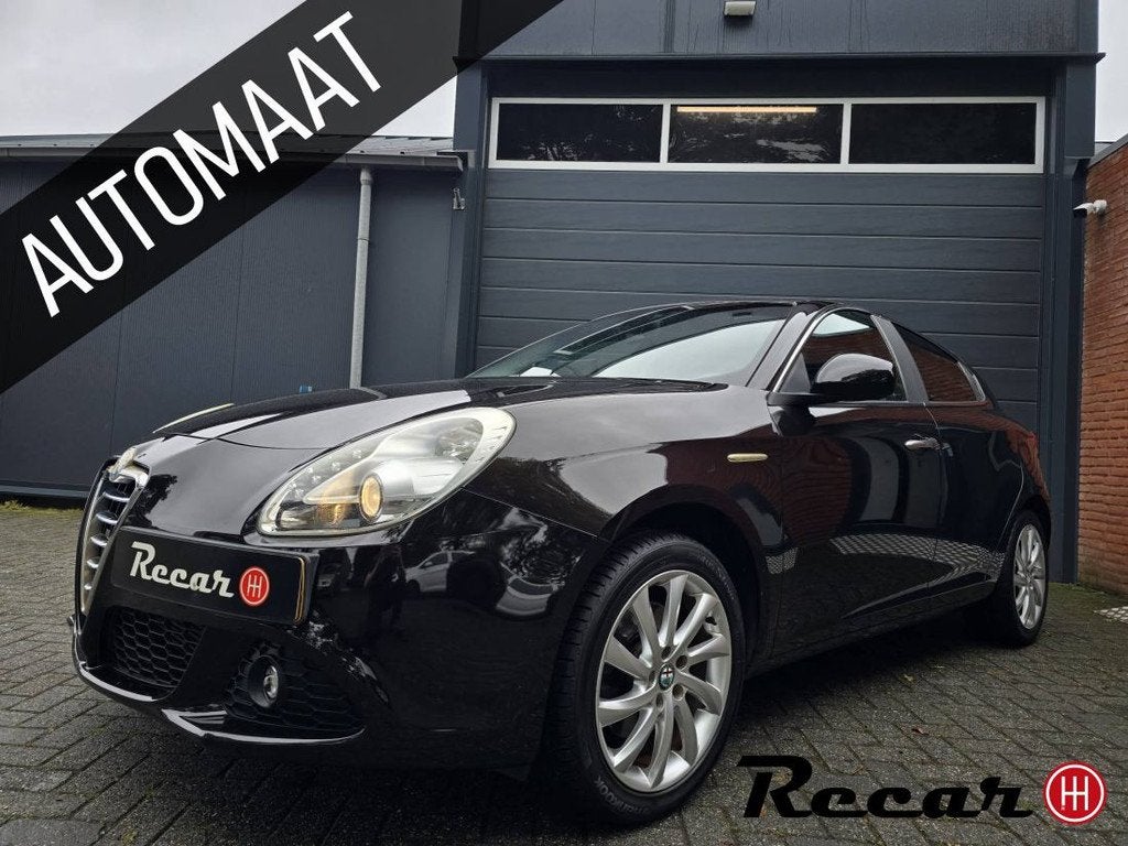 Alfa Romeo Giulietta - 1.4 T Business Executive/Automaat/170, Auto's, Alfa Romeo, Automaat, Euro 5, 4 cilinders, Zwart