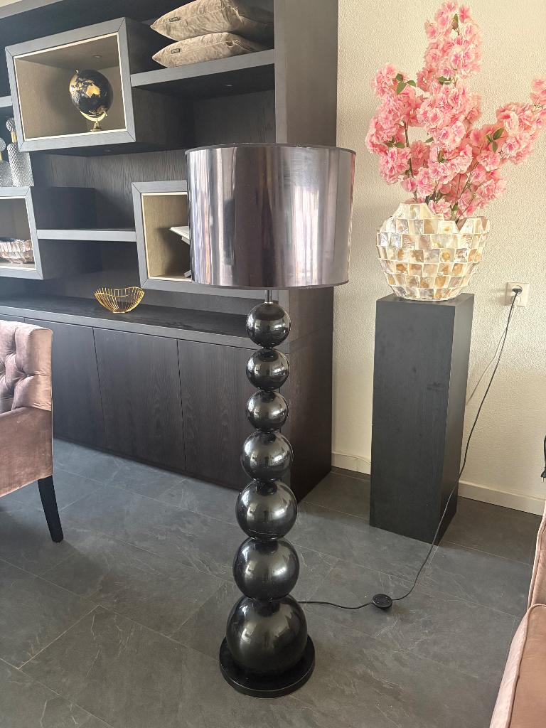 Bollamp/ zwart / Eric kuster, Huis en Inrichting, Lampen | Vloerlampen, Ophalen, Zo goed als nieuw, Eric kuster, 100 tot 150 cm