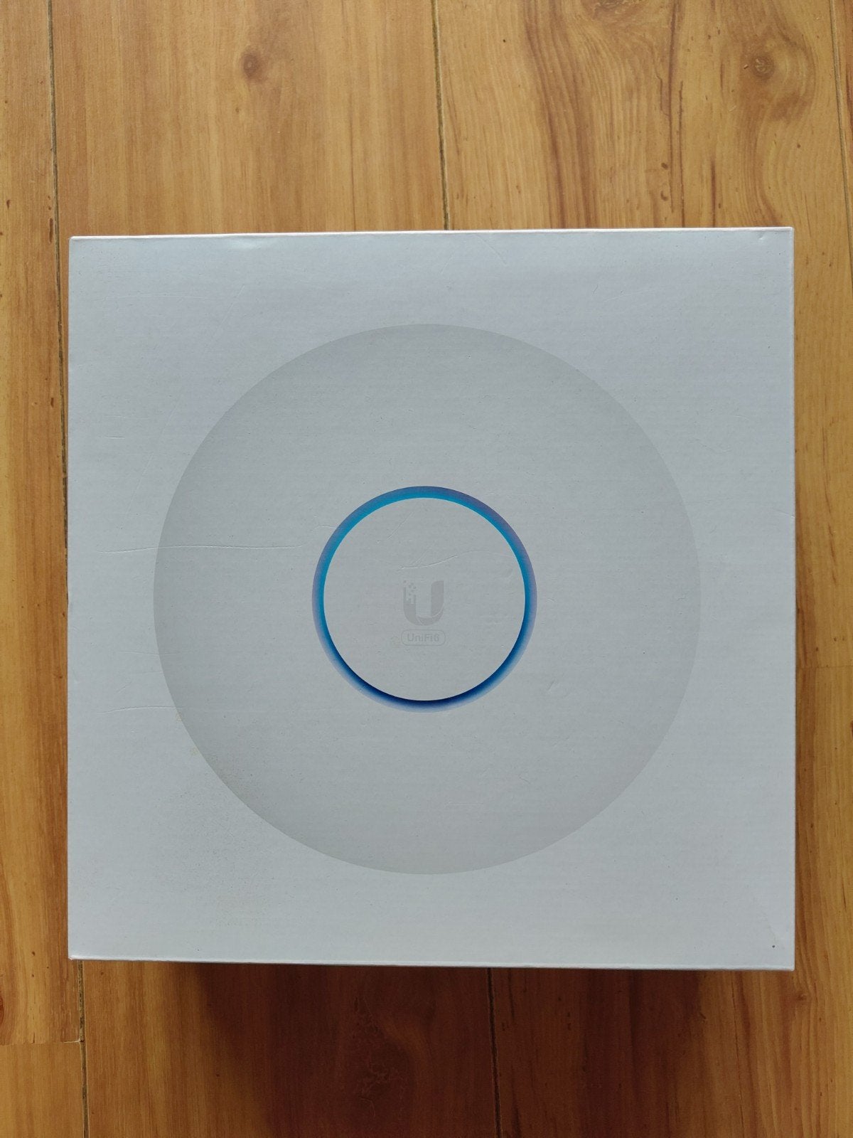Ubiquiti UniFi 6 Enterprise Access Point (U6-Enterprise), Computers en Software, Accesspoints, Ophalen of Verzenden, Zo goed als nieuw