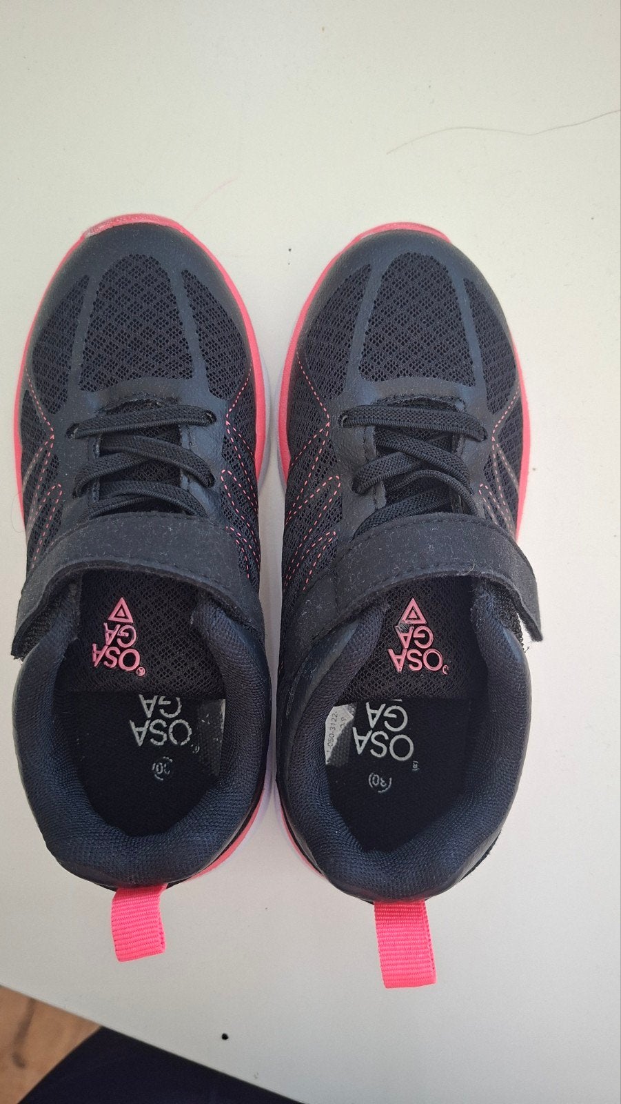 OSAGA Sportschoenen Maat 30 Zwart/Roze, Gebruikt, Ophalen of Verzenden, OSAGA, Jongen of Meisje