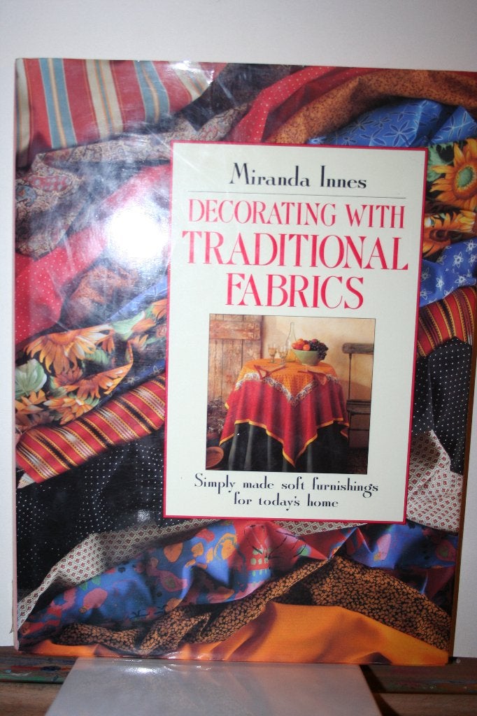 Decorating with Traditional Fabrics., Boeken, Miranda Innes, Nieuw, Ophalen of Verzenden, Overige onderwerpen