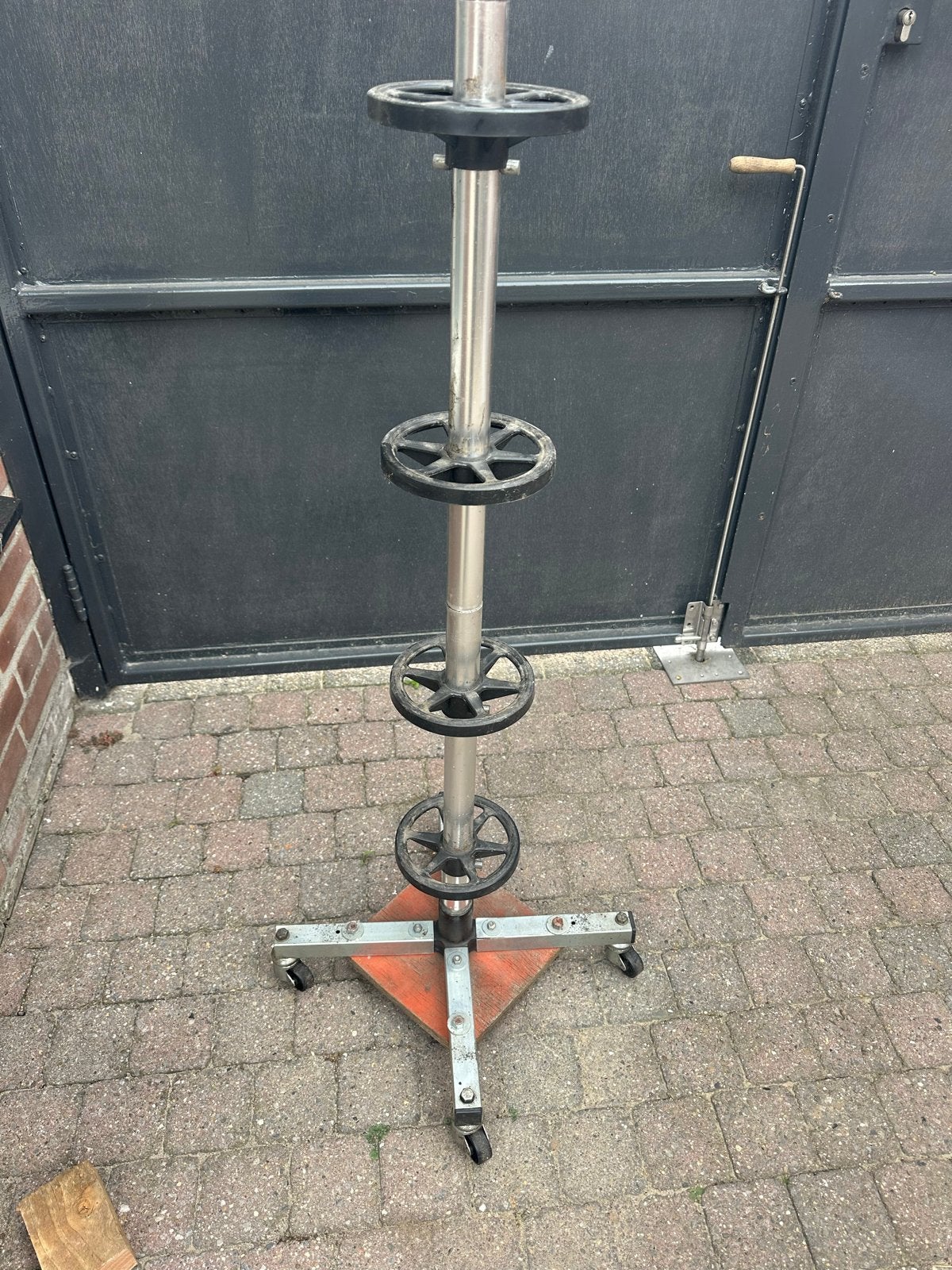Autobandenboom, Ophalen