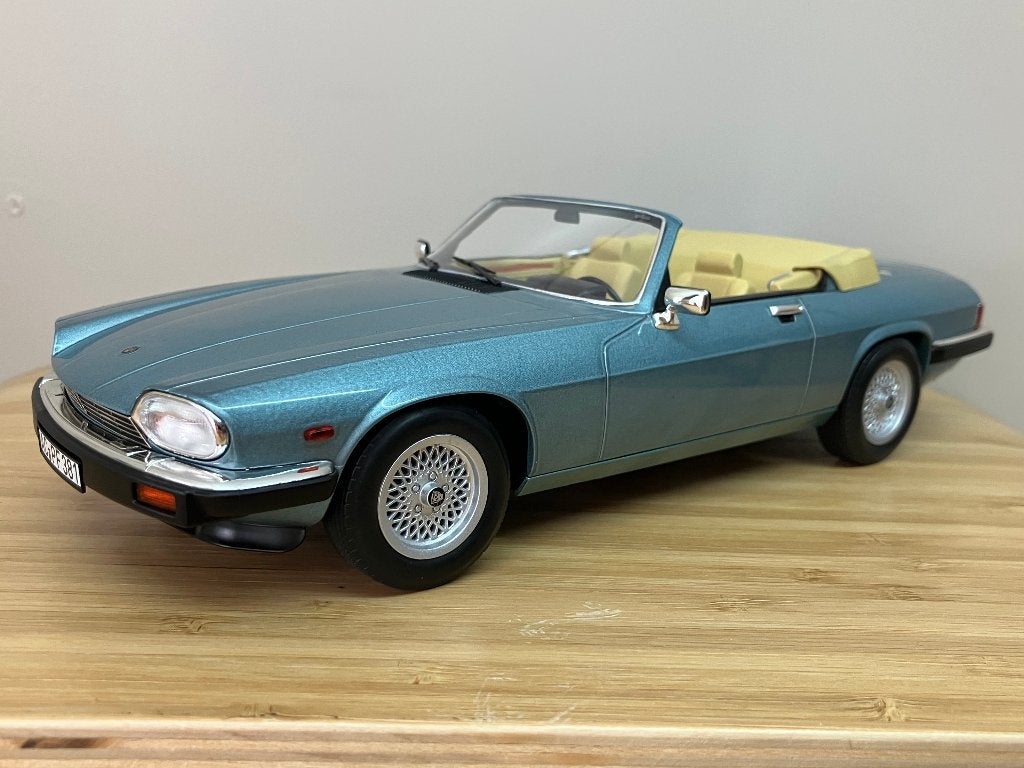 Jaguar XJ-S 5.3 H.E Cabriolet  1988  blauw  1/18 Norev, Ophalen of Verzenden, Nieuw, Auto, Norev