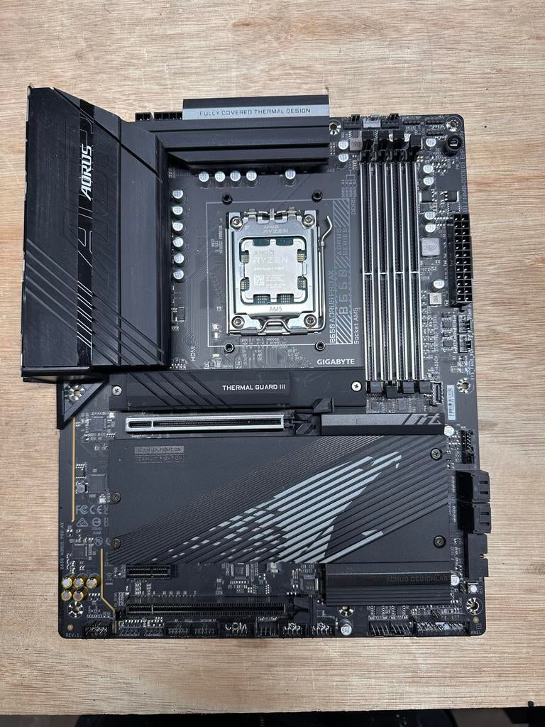 Ryzen 7950x met Gigabyte Aorus B650 Pro, Ophalen of Verzenden, Gebruikt, 16-core, 4 Ghz of meer